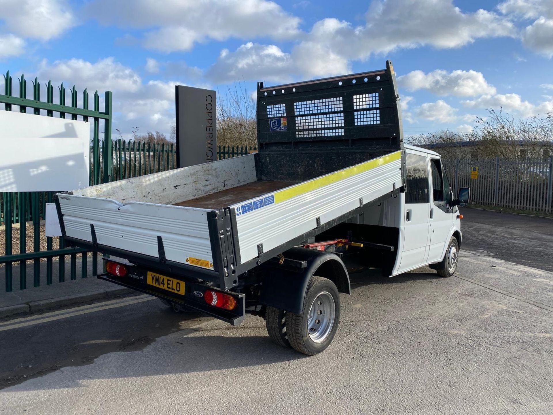 2014 FORD TRANSIT CREWCAB TIPPER - 6-SPEED, ECO-FRIENDLY >>--NO VAT ON HAMMER--<< - Image 7 of 15