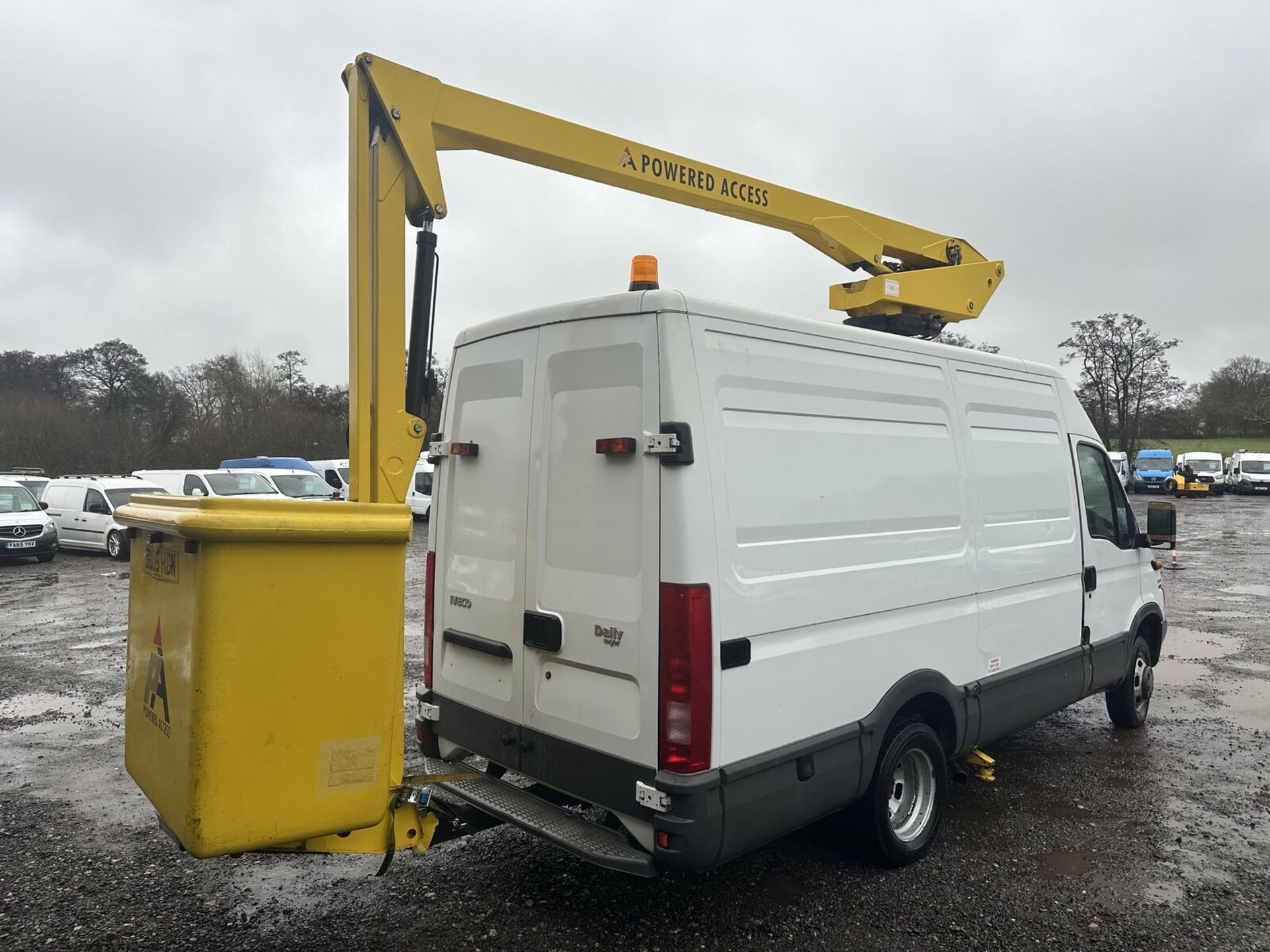2005 IVECO DAILY CHERRY PICKER - POTENTIAL WIRING FAULT >>--NO VAT ON HAMMER--<< - Image 10 of 17