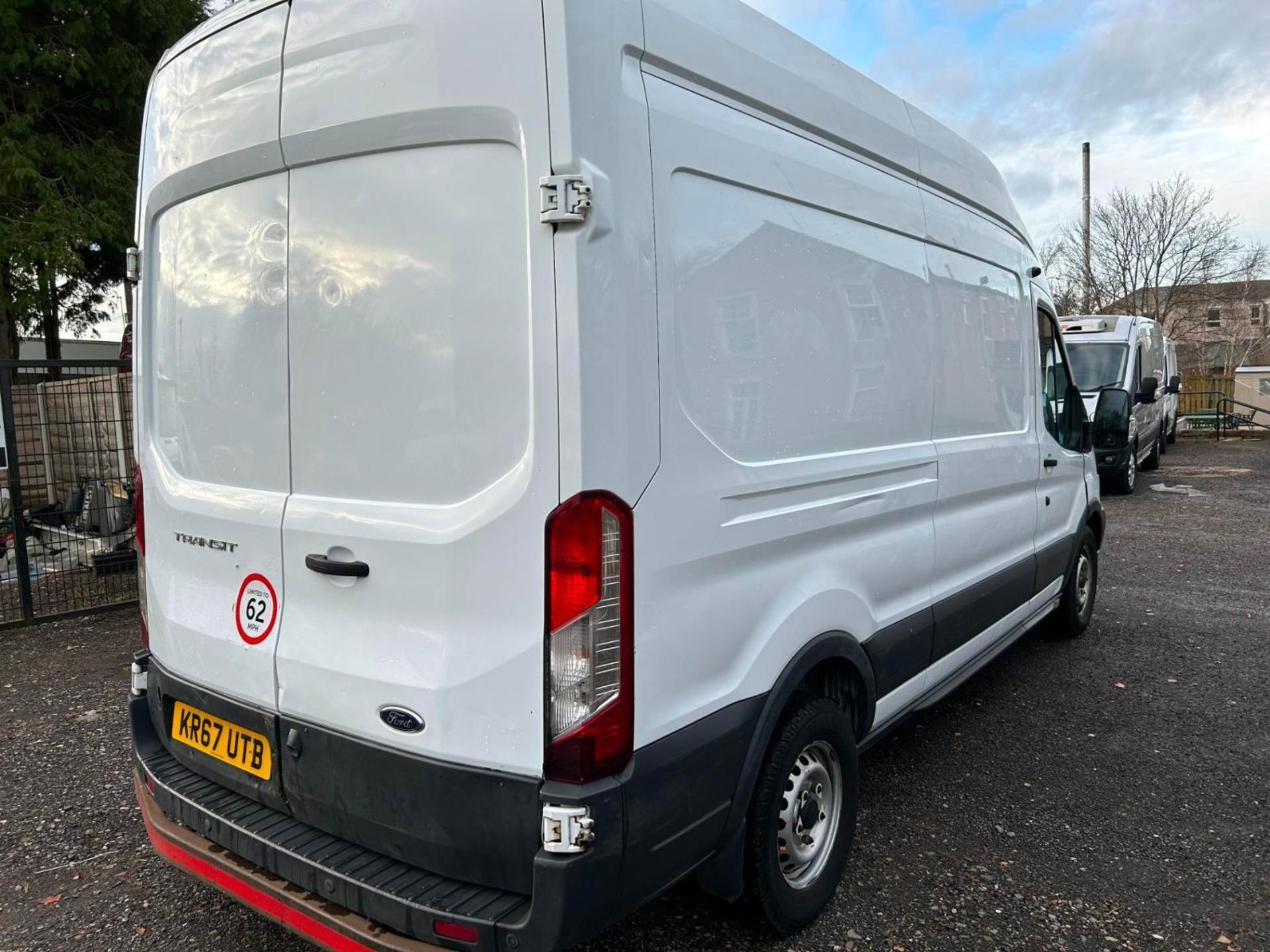 EFFICIENT WORK COMPANION: 2018 FORD TRANSIT 2.0 TDCI L3 H3 PANEL VAN - Image 2 of 10