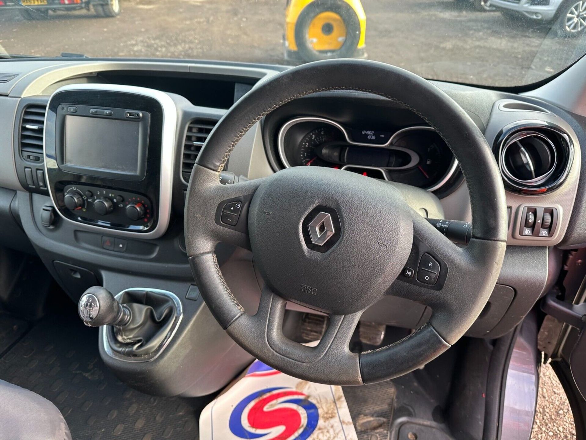 >>--NO VAT ON HAMMER--<< RENAULT TRAFIC REVIVAL: CLEAN BODY, INTERIOR - REPAIR OPPORTUNITY - Image 8 of 16