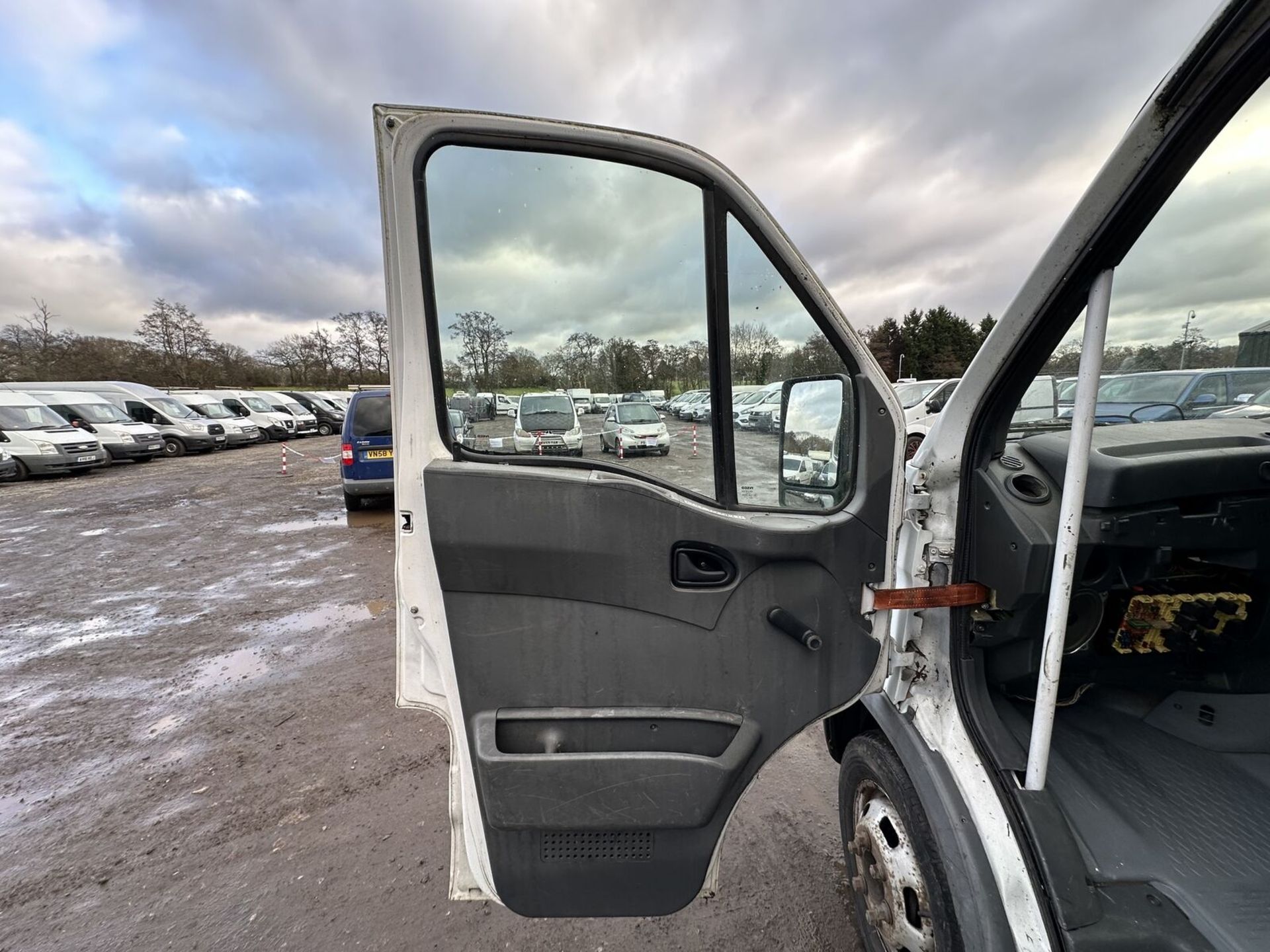 ON THE ROAD AGAIN: 55 PLATE IVECO IRIS BUS DAILY CAMPER **(ONLY 67K MILEAGE)** - Image 12 of 15