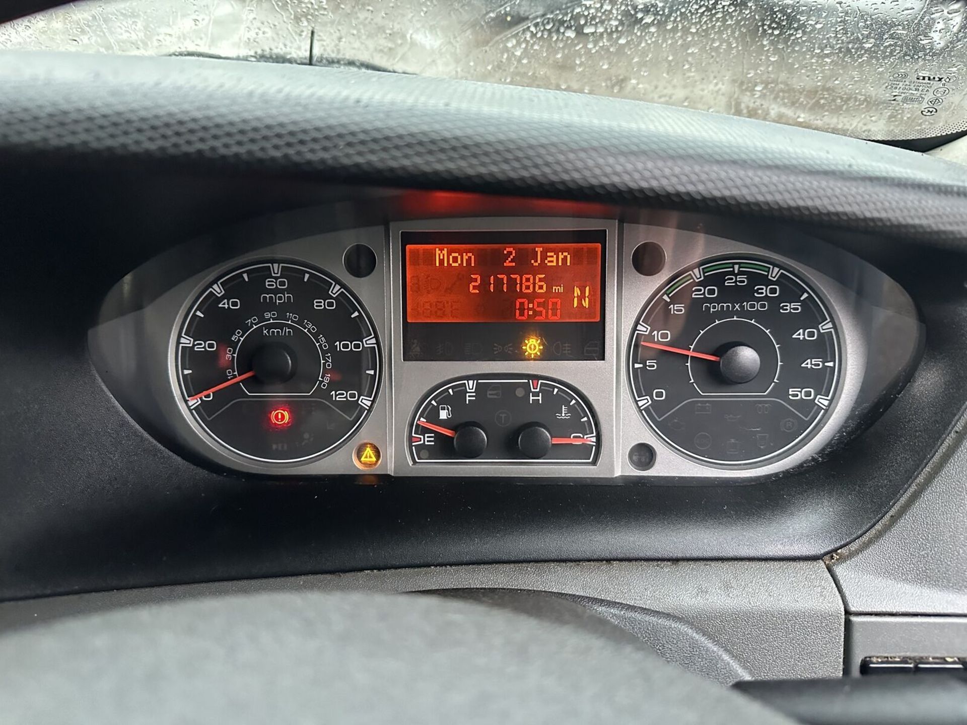 IVECO DAILY AUTO CAB RECOVERY: FAULTY GEAR SHIFTER, DRIVES BRILLIANTLY >>--NO VAT ON HAMMER--<< - Image 13 of 19