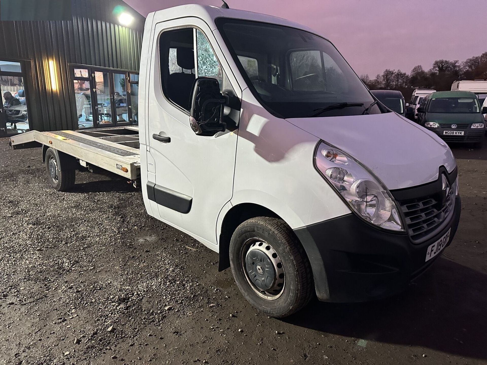 >>--NO VAT ON HAMMER--<< 2019 RENAULT MASTER 2.3 DCI LWB TRUCK - Image 4 of 10