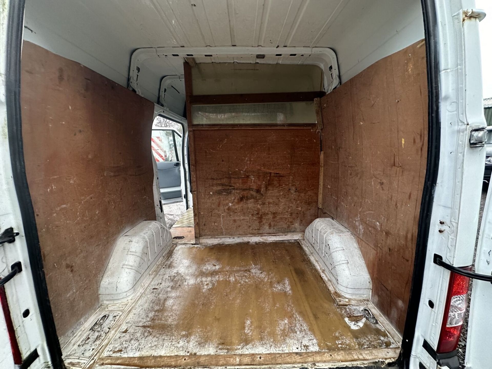 DIY OPPORTUNITY: FORD TRANSIT 260 SWB HIGH TOP - SPARES OR REPAIRS - Image 13 of 13