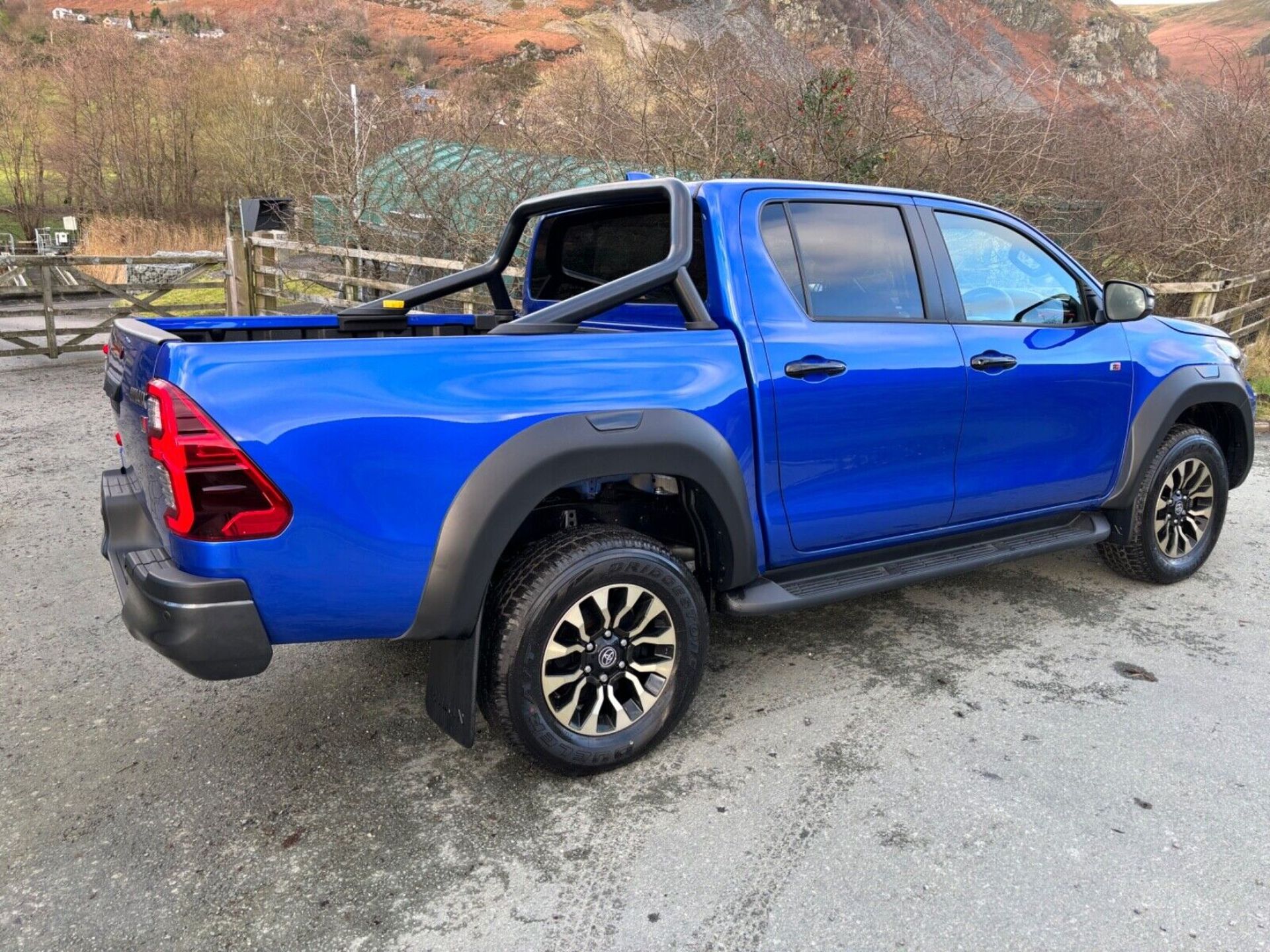 BRAND NEW - DELIVERY MILES - NEBULA BLUE ADVENTURE: TOYOTA HILUX GR SPORT 2023 - Image 18 of 21