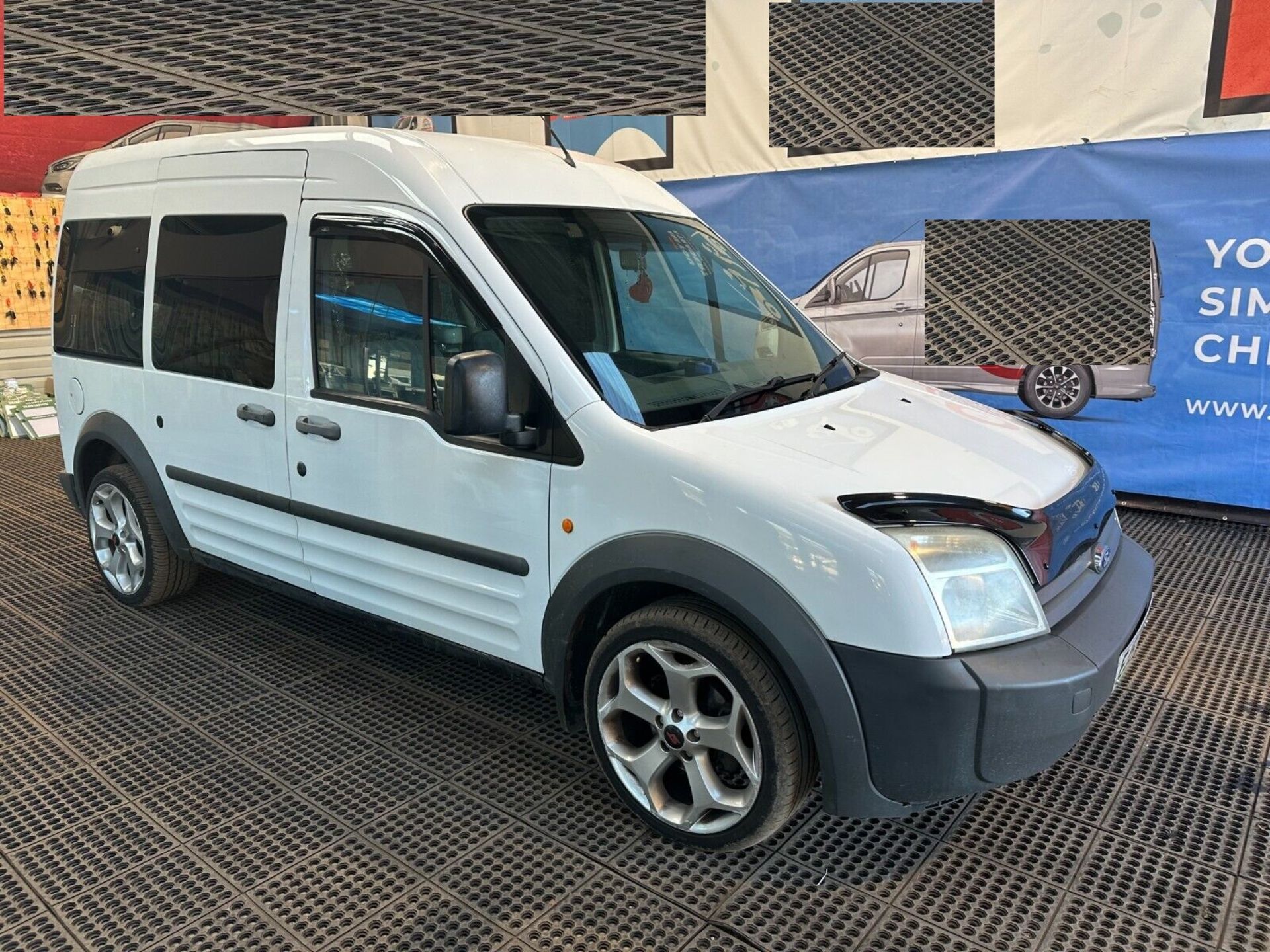 SMOOTH OPERATOR: 1753CC DIESEL FORD TOURNEO CONNECT LWB - LONG MOT >>--NO VAT ON HAMMER--<<