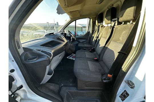 2015 FORD TRANSIT LOW ROOF - >>--NO VAT ON HAMMER--<< - Image 7 of 18