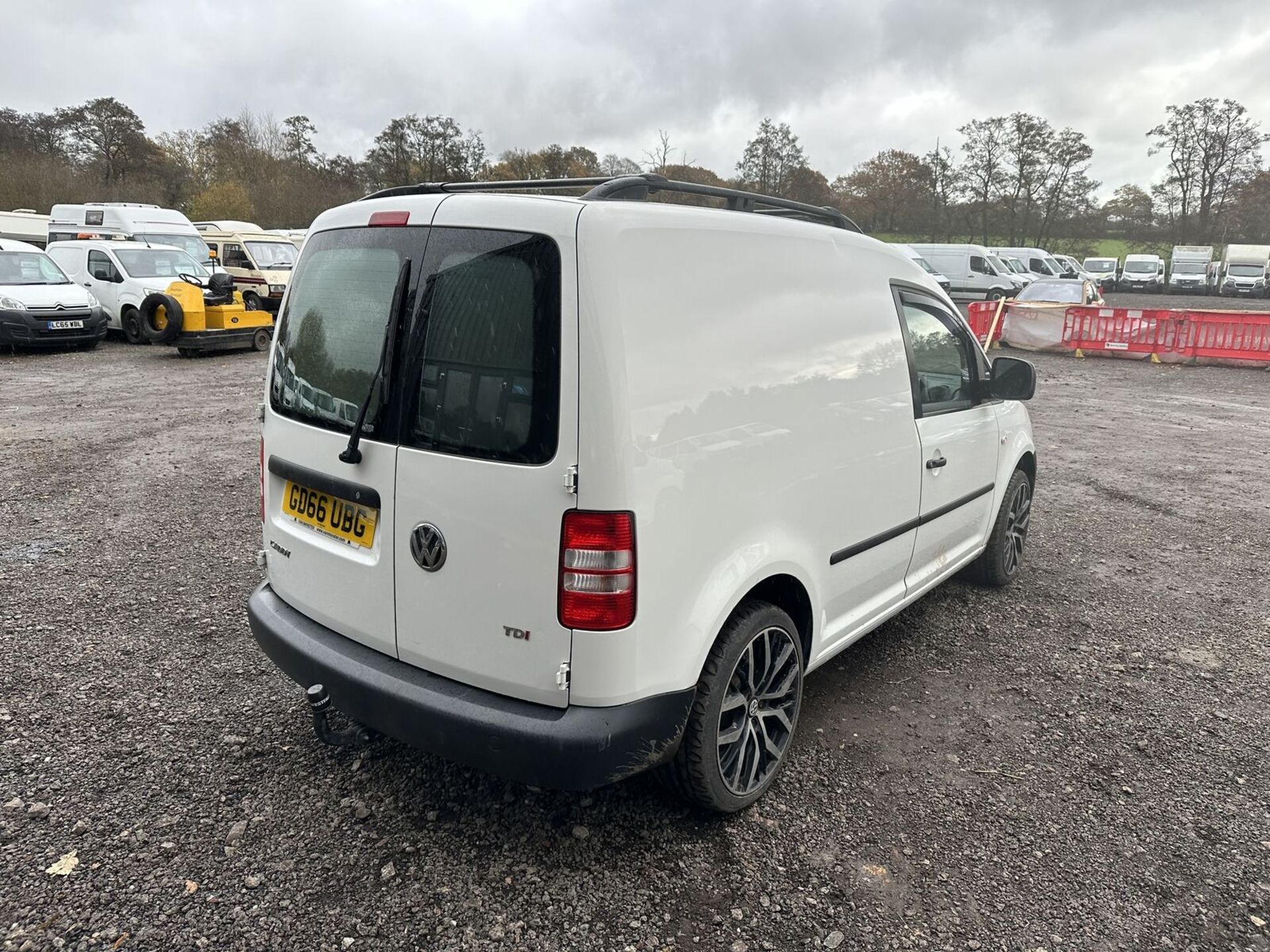 2016 VOLKSWAGEN CADDY C20 1.6 TDI - READY FOR YOUR BUSINESS >>--NO VAT ON HAMMER--<< - Image 16 of 19