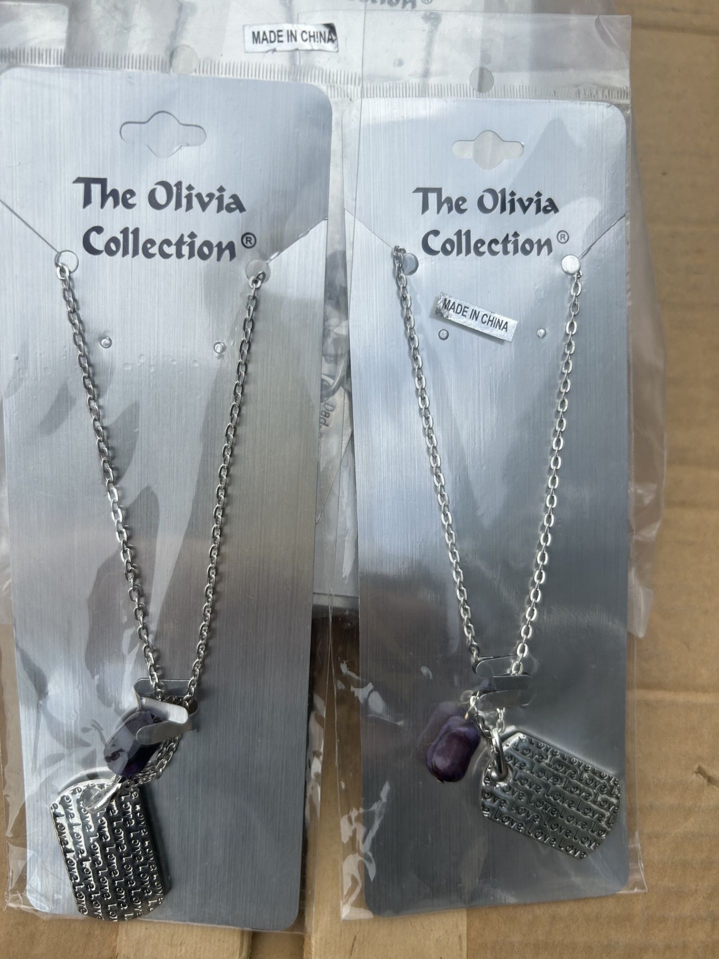 25 X OLIVIA COLLECTION NECKLACE WITH CHARM AND STONE