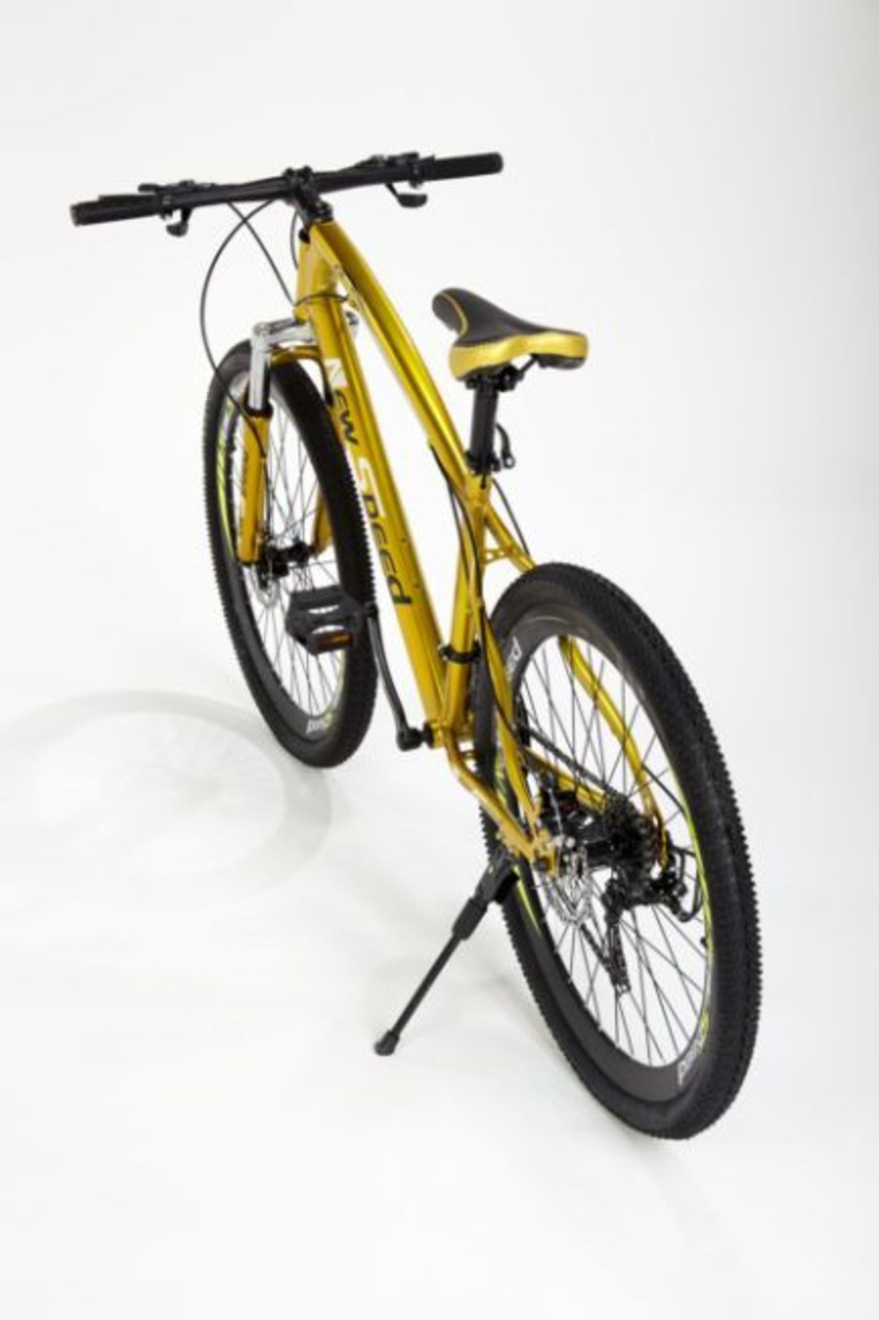 JOB LOT 5 X BRAND NEW NEW SPEED 21 GEARS STUNNING SUSPENSION GOLD COLOURED MOUNTAIN BIKE - Image 4 of 11
