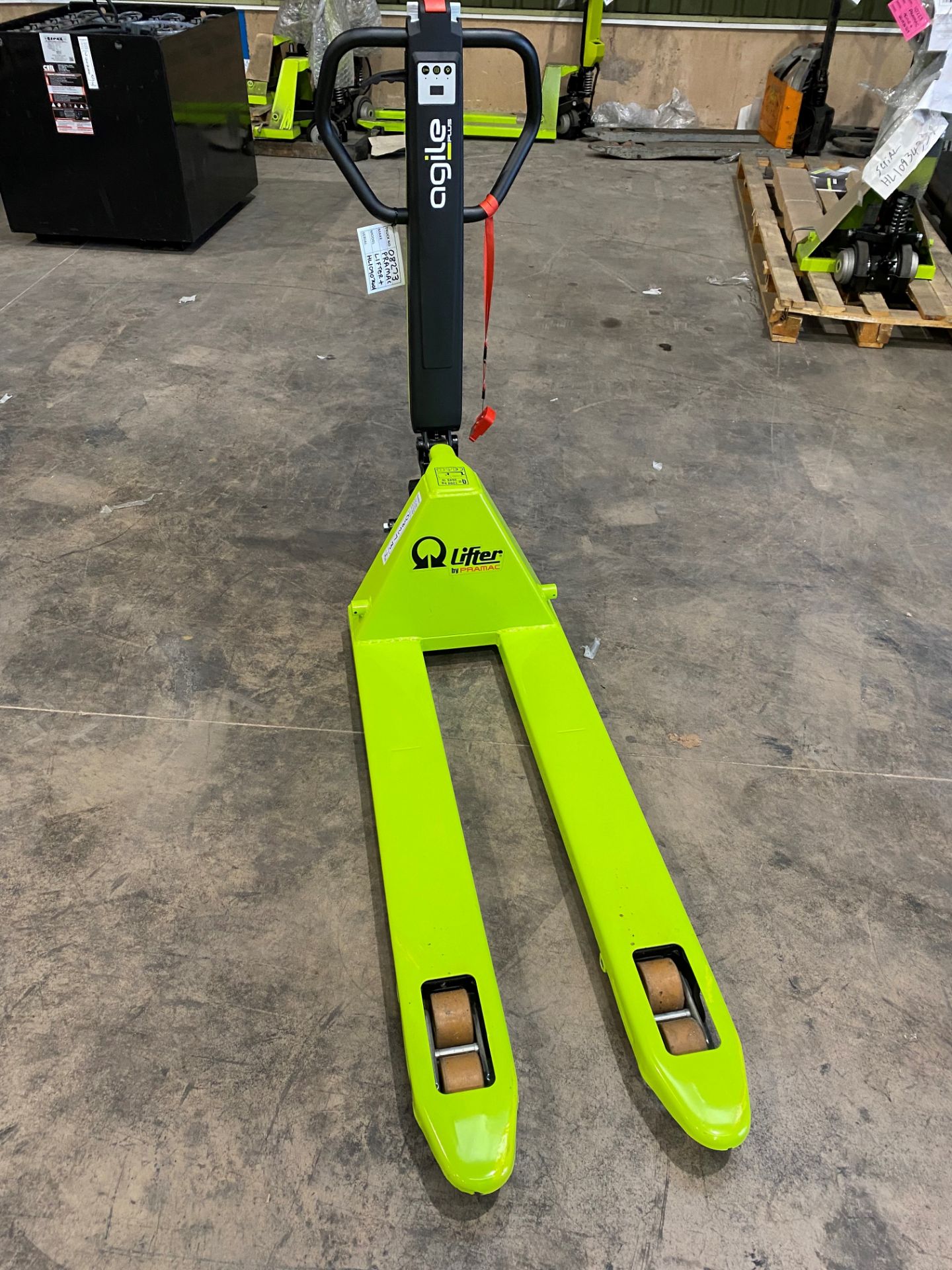 NEW AGILE PLUS ELECTRIC POWERED PALLET TRUCK - RRP OVER £1400 - SEE DESCRIPTION - Bild 2 aus 5