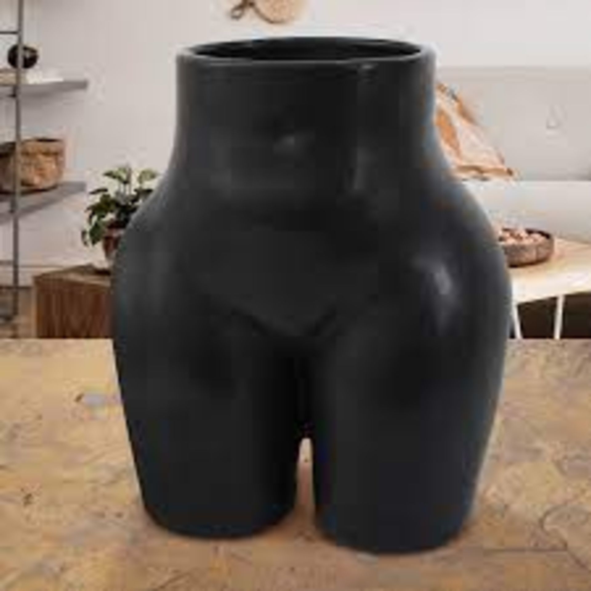 96 X NEW S&B LARGE BODY VASE BLACK 25.5 CM