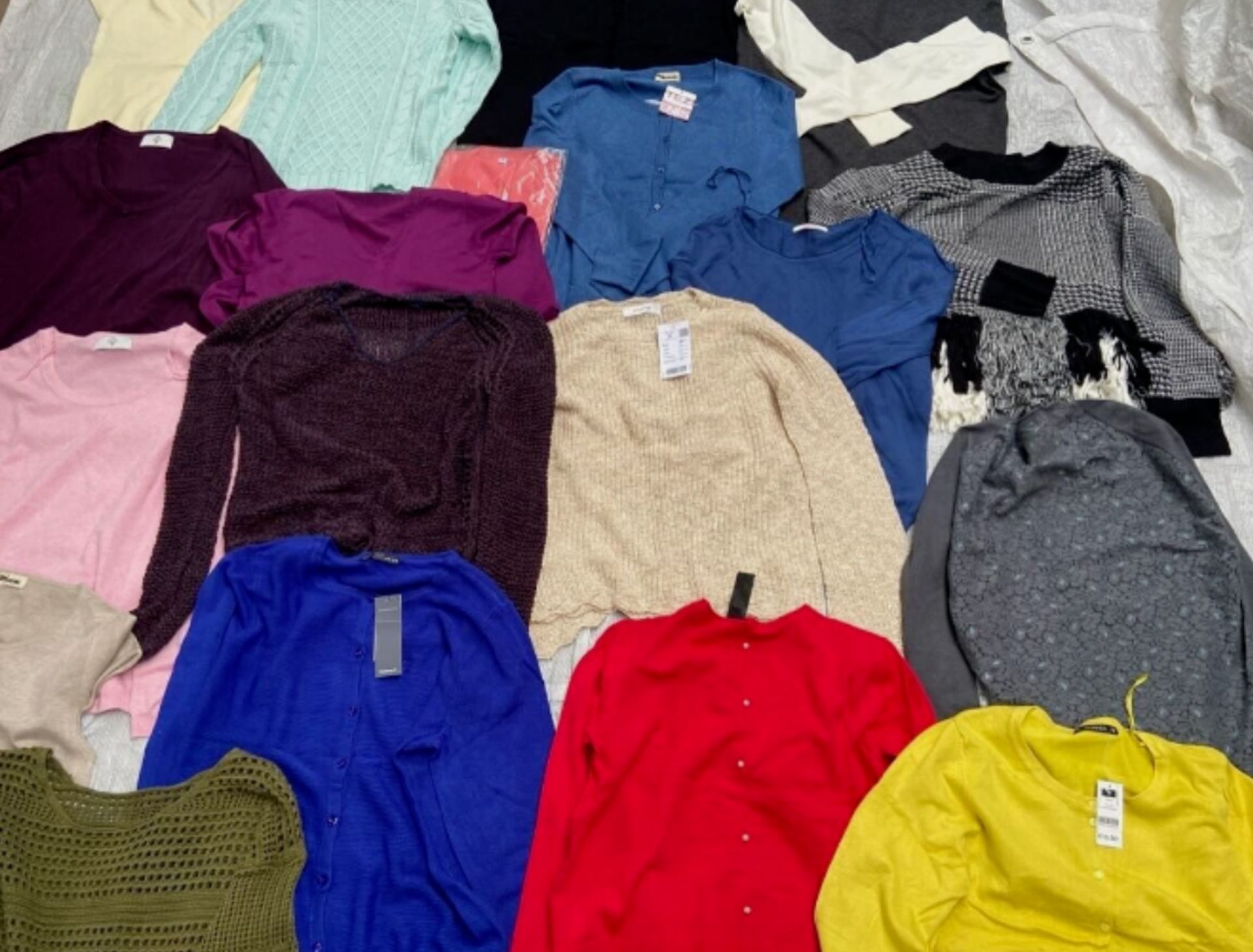 X80 WOMENS JUMPERS & KNITWEAR INCL. NEW LOOK, UNIQLO, ESMARA, ZARA, DUNNES, PAPAYA, - Image 2 of 7