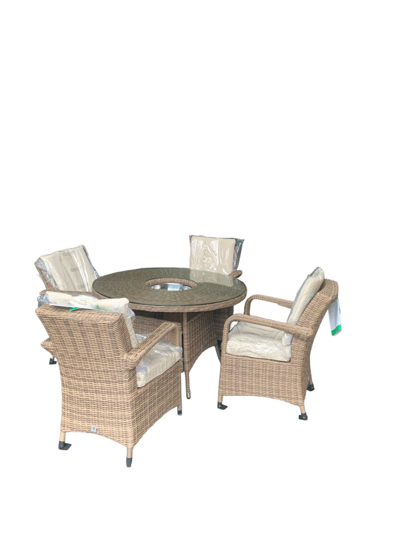 RATTAN SET 4 CHAIRS AND TABLE + ICEBUCKET+RAIN COVER