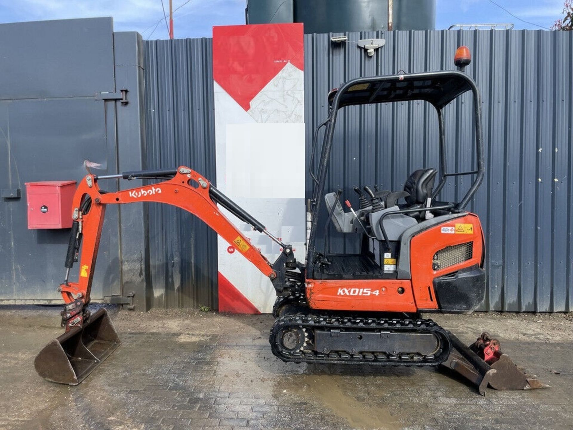 2016 KUBOTA KX015-4 MINI EXCAVATOR - Image 2 of 12