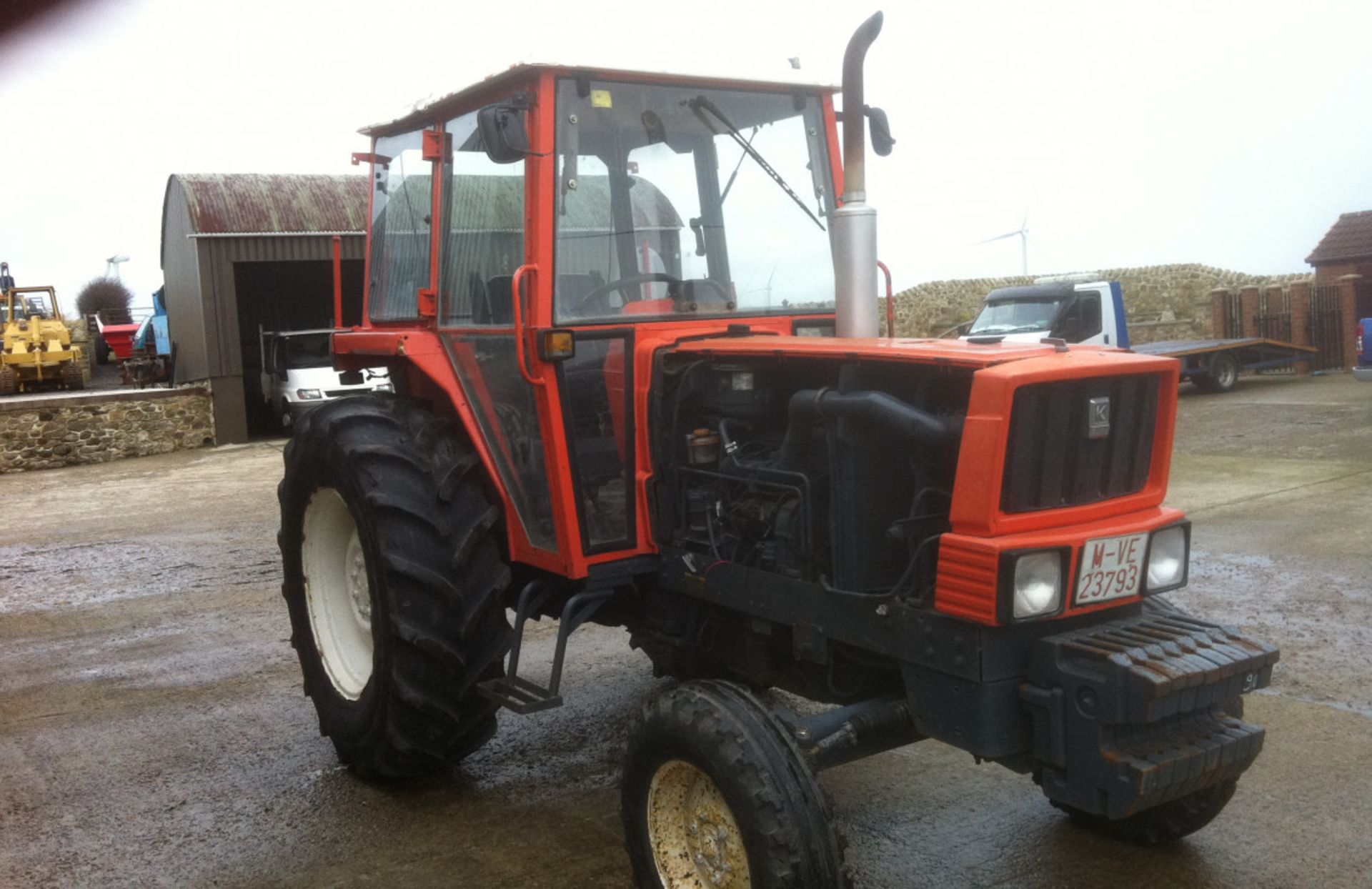 KUBOTA 70 HP 4×2 AG TRACTOR - Image 2 of 7