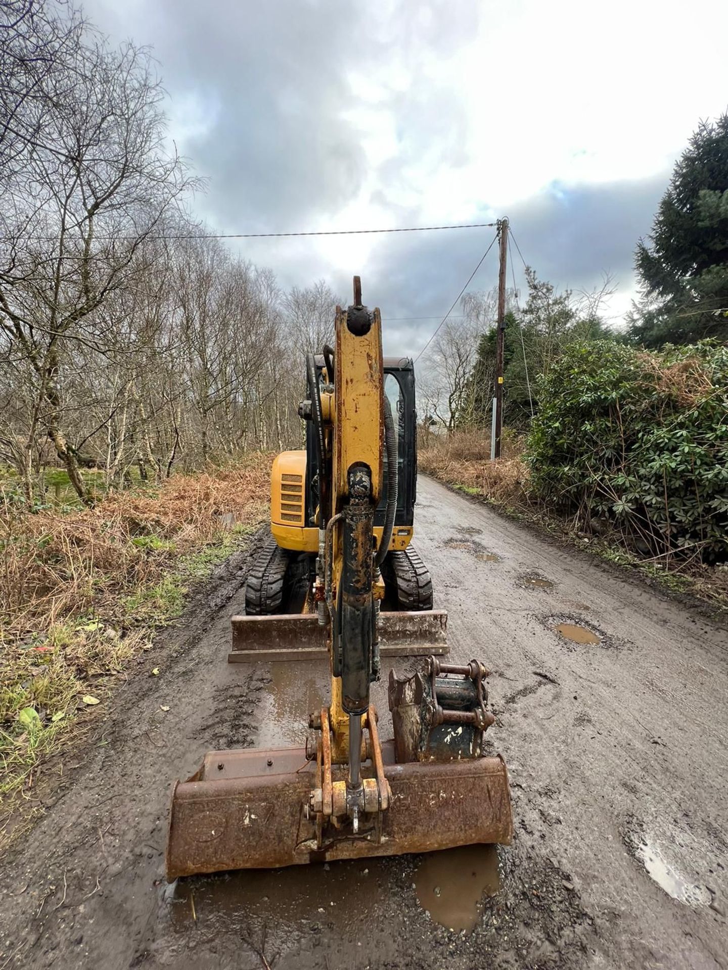 CAT 302.7D MINI DIGGER EXCAVATOR FULL CAB 2.7 TON TRACK MACHINE CATERPILLAR - Image 3 of 18