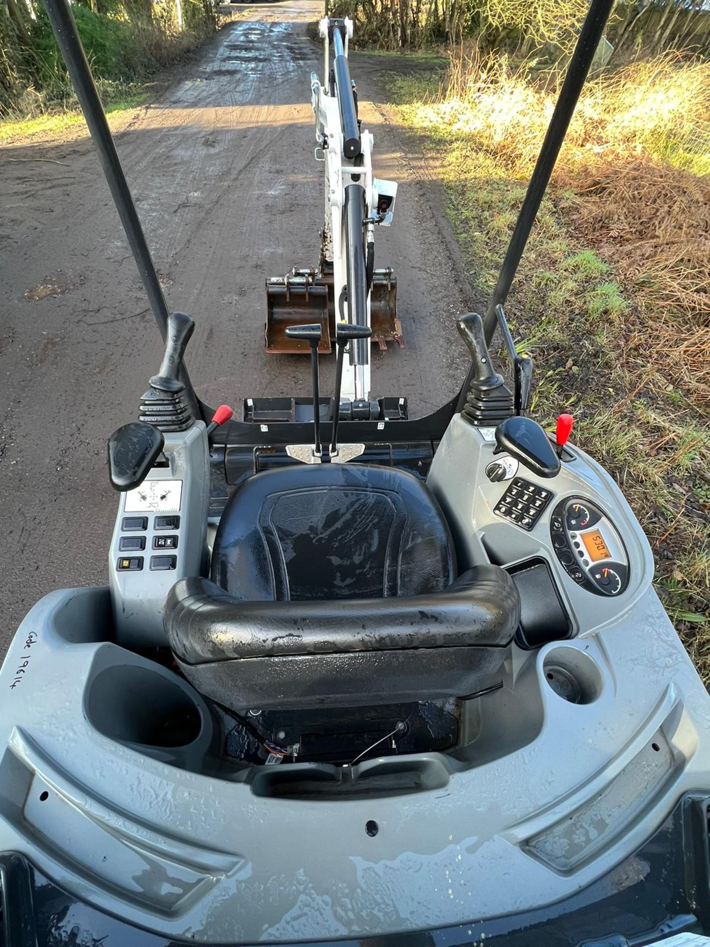 BOBCAT E17 EXPANDABLE TRACKS 530 HOURS - Image 17 of 22