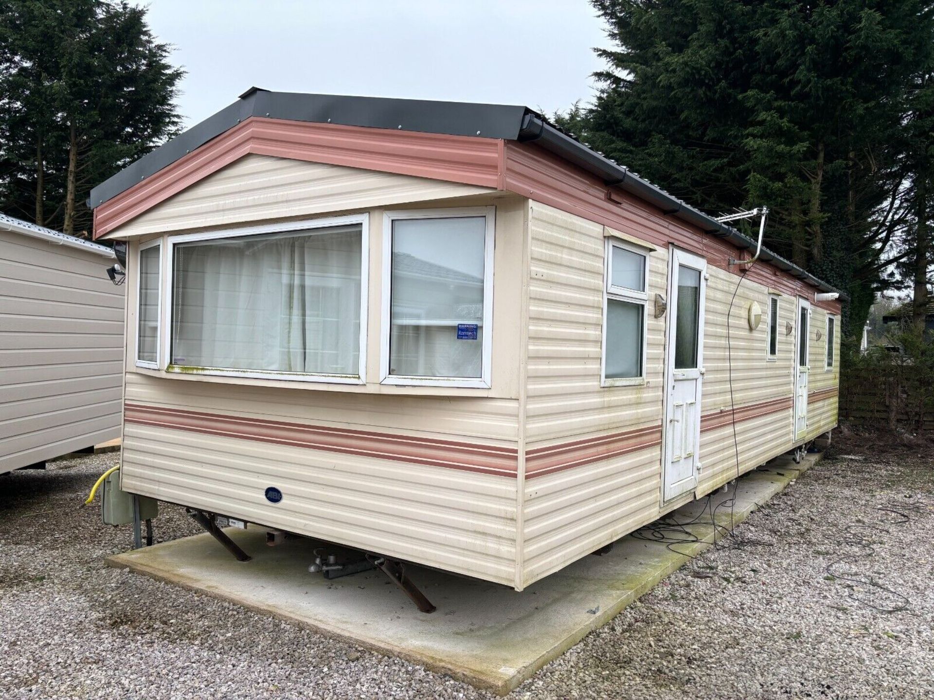 EMBRACE COMFORT AND STYLE WITH THE ABI ARIZONA - 36X12, 3 BEDROOM STATIC CARAVAN