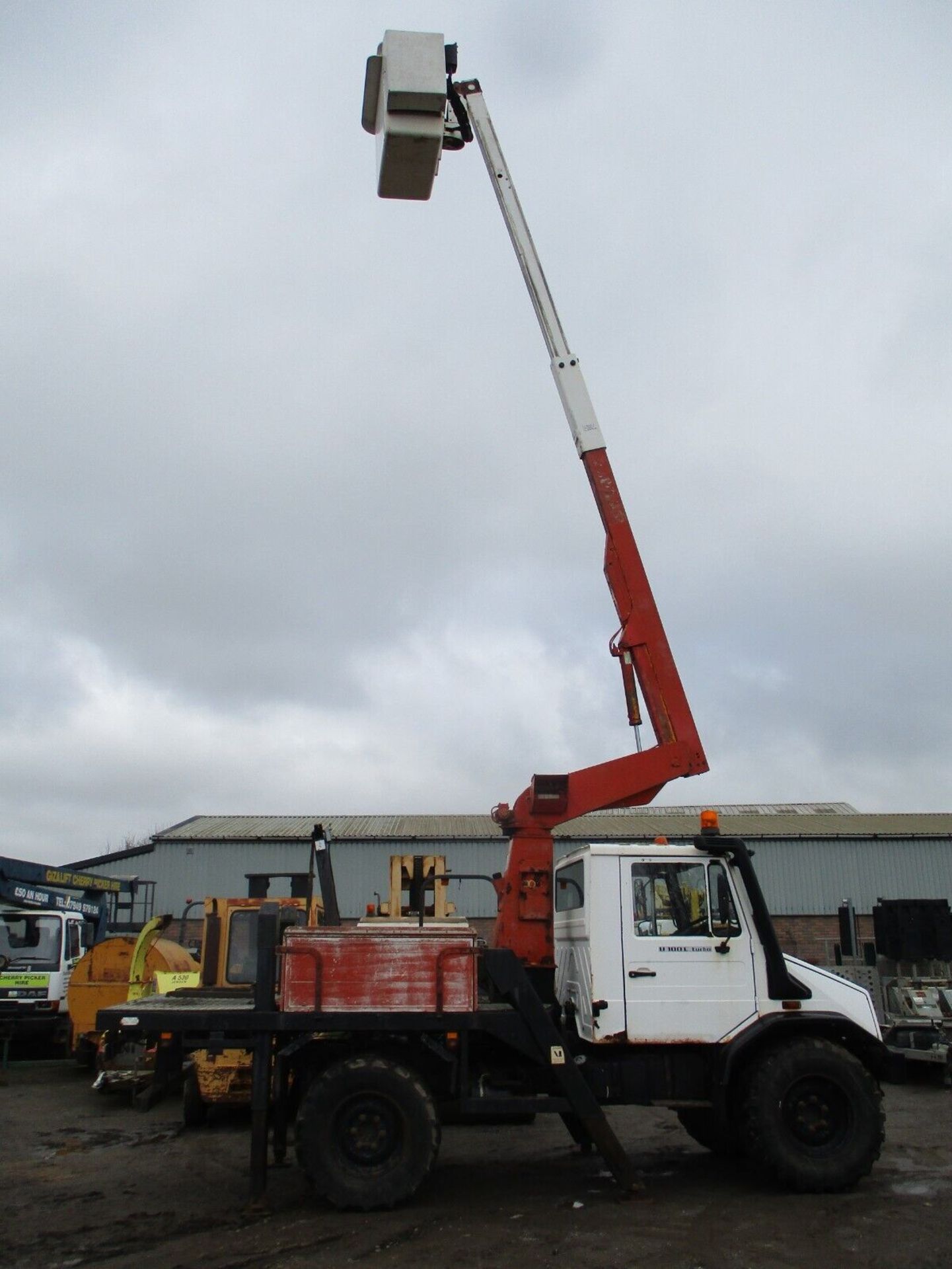 HIGH AND MIGHTY: UNIMOG U100L TURBO CHERRY PICKER, 10.7M PLATFORM - Image 20 of 20