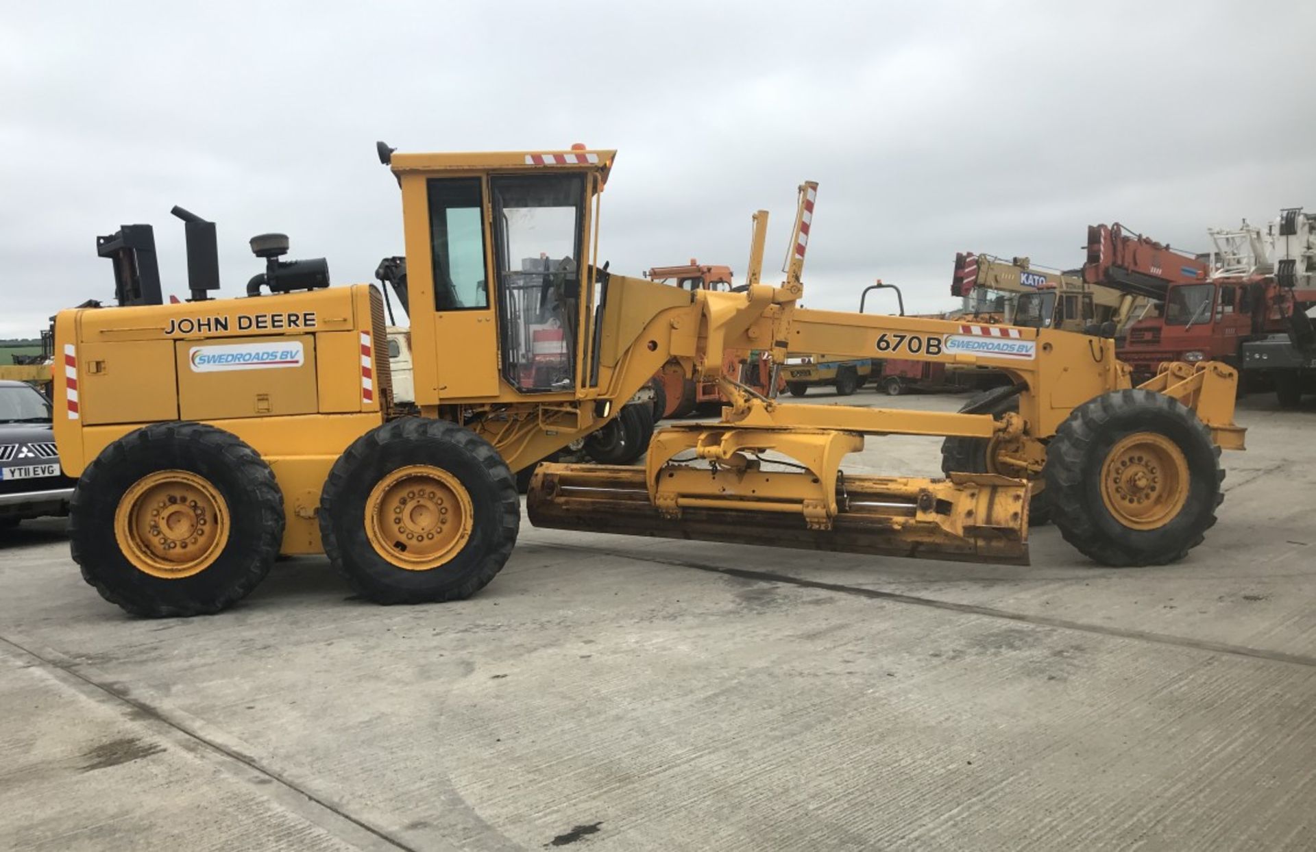 JOHN DEERE 670 MOTOR GRADER ( SAME SIZE AS CAT 140 - Image 12 of 15