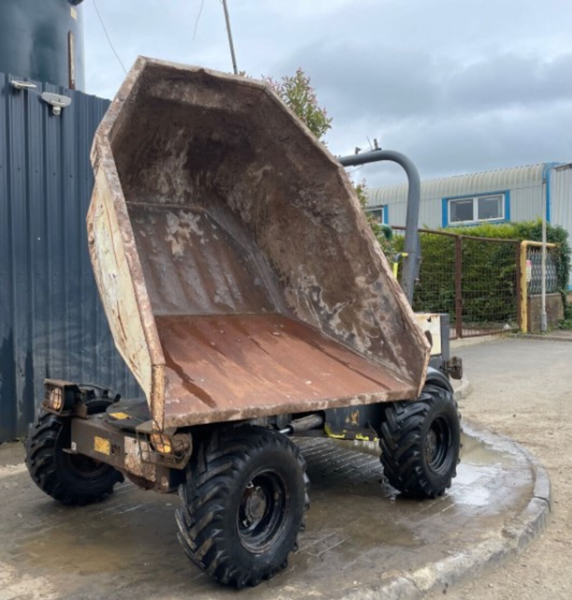 2014 TEREX TA3S: 3-TON SWIVEL DUMPER MASTERY WITH 1126 HOURS - Image 2 of 11