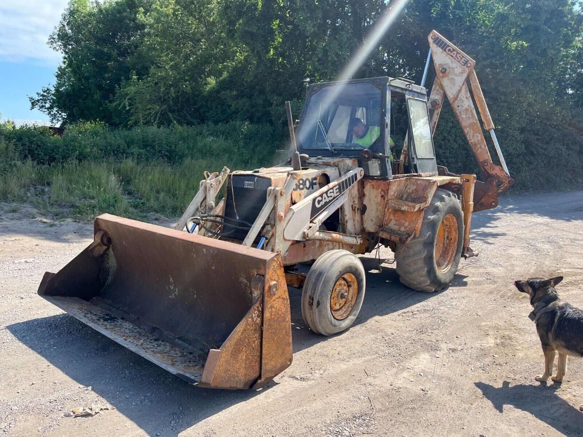 CASE 580F BACKHOE LOADER DIGGER EXCAVATOR 4 IN 1 FRONT BUCKET 4920 HOURS - Image 3 of 9