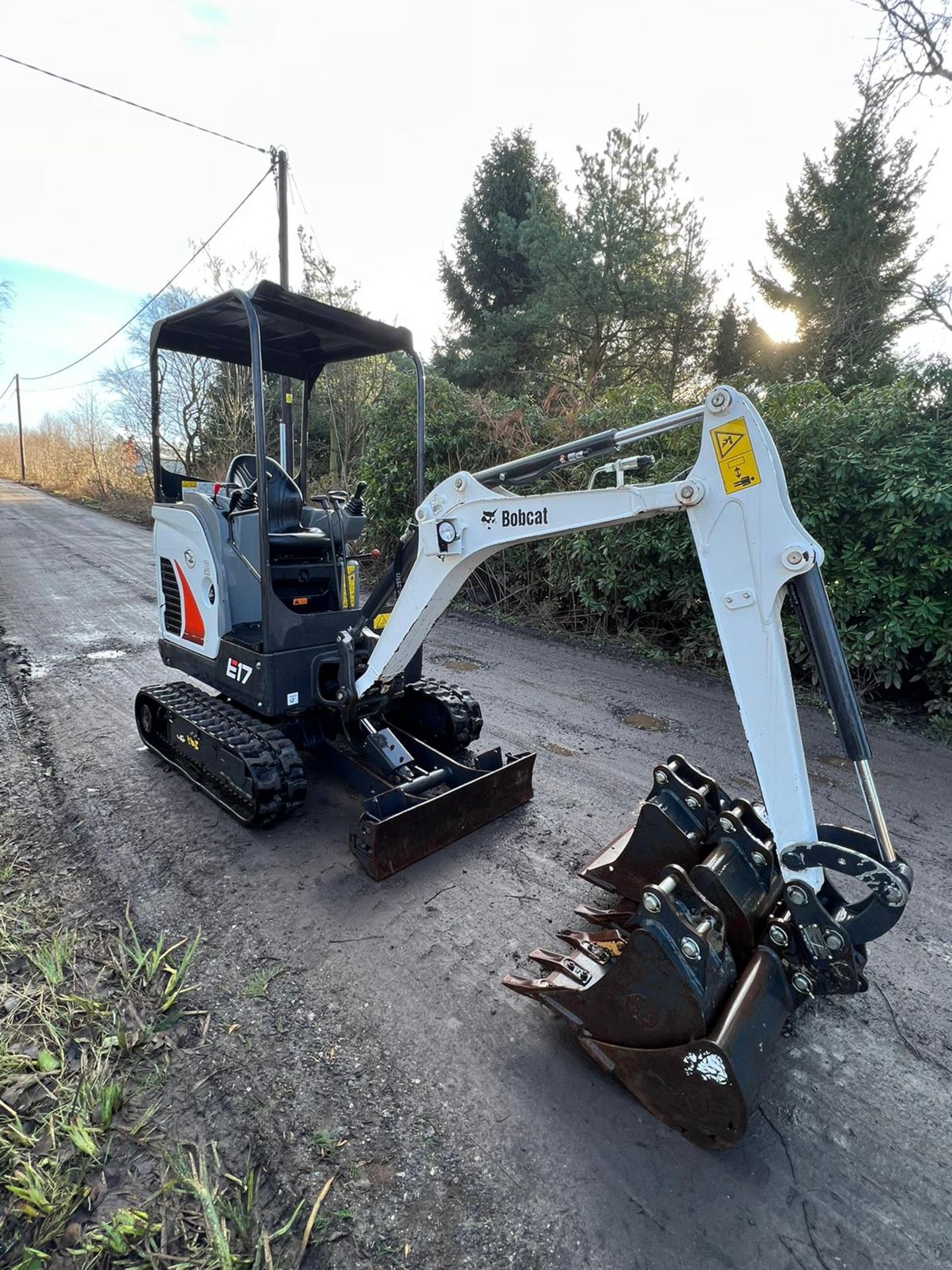 BOBCAT E17 EXPANDABLE TRACKS 530 HOURS - Image 15 of 22