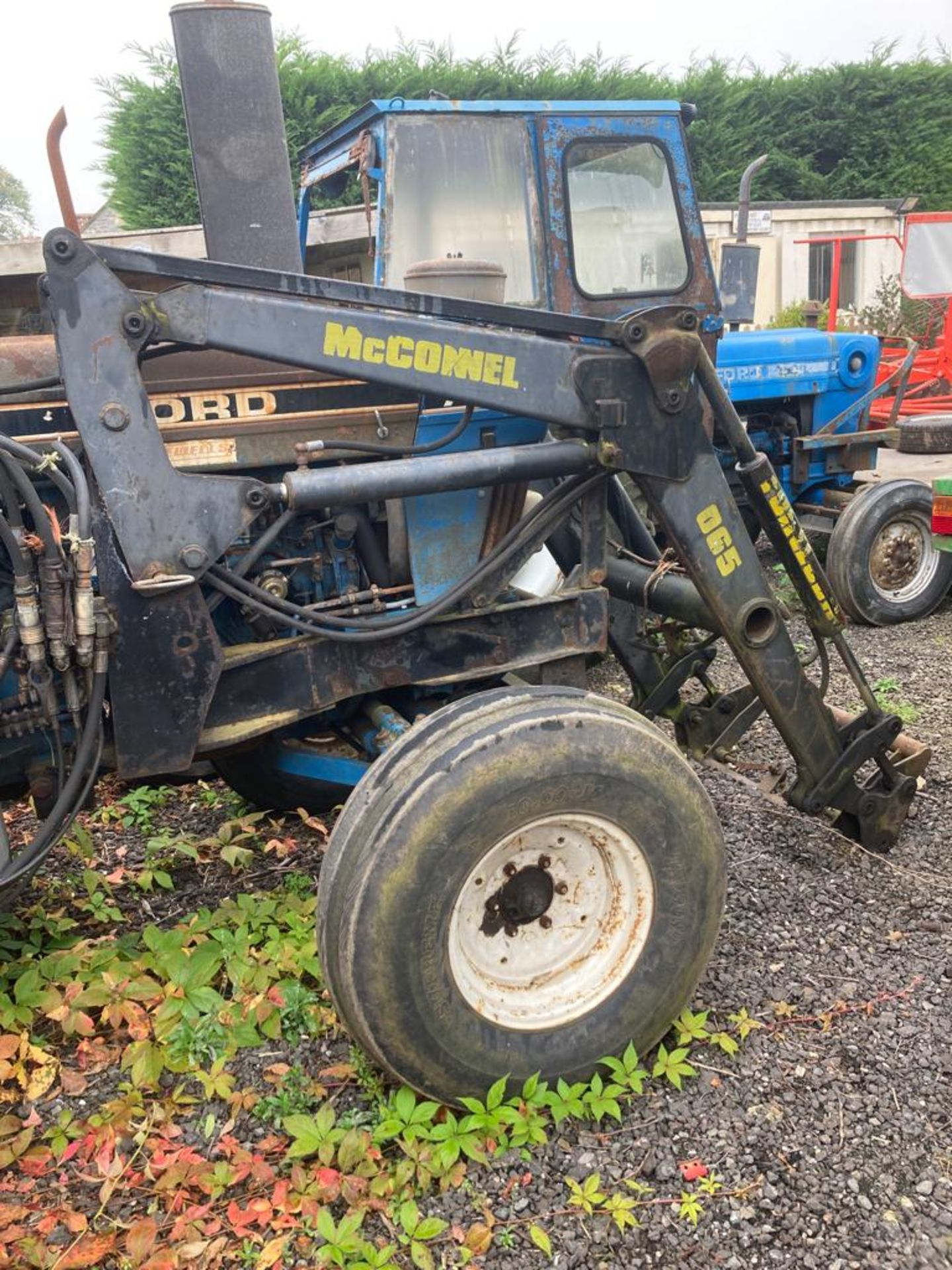 MCCONNEL O95 LOADER TO FIT FORD 6610 - Image 2 of 4