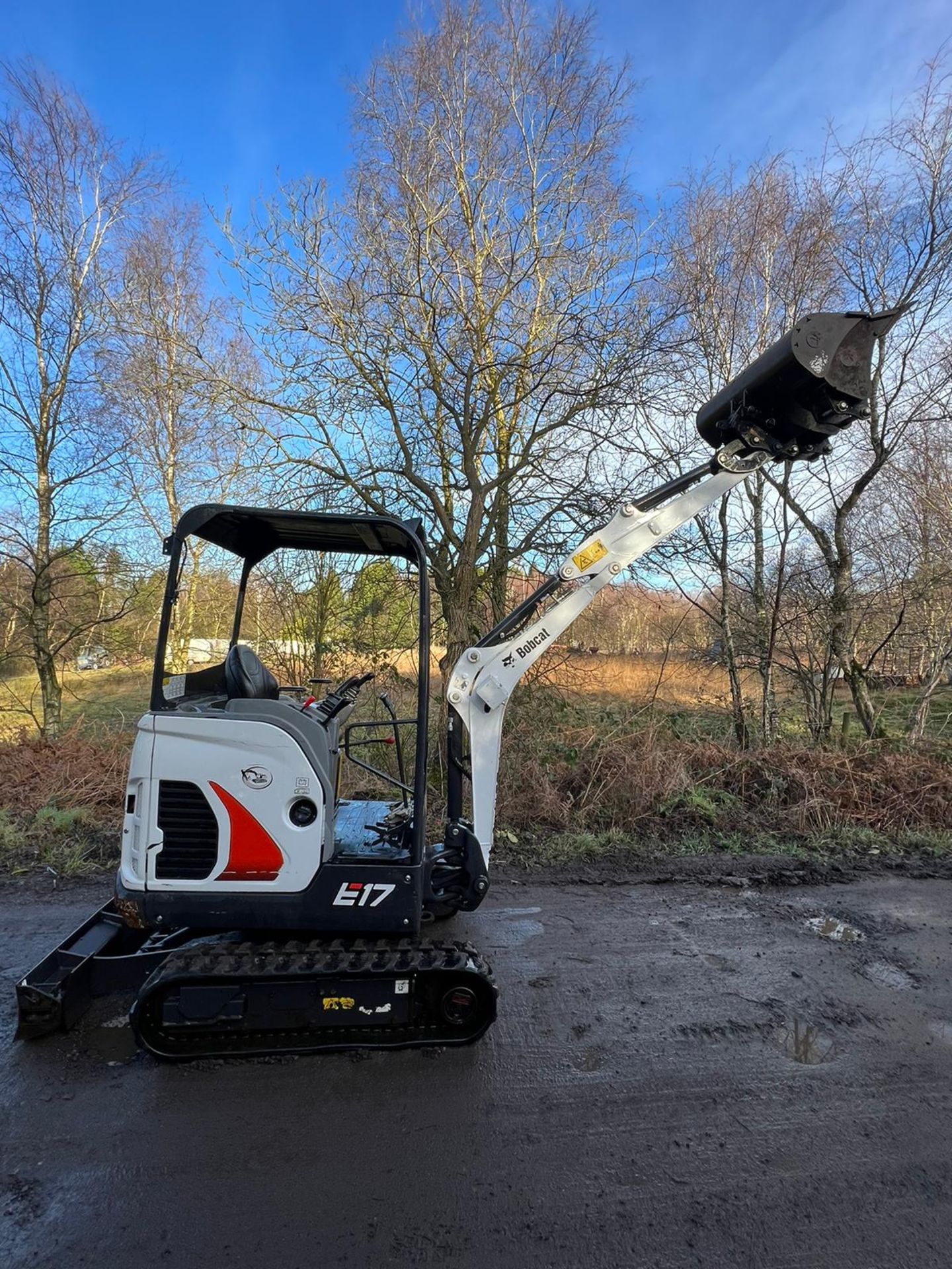 BOBCAT E17 EXPANDABLE TRACKS 530 HOURS - Image 3 of 22