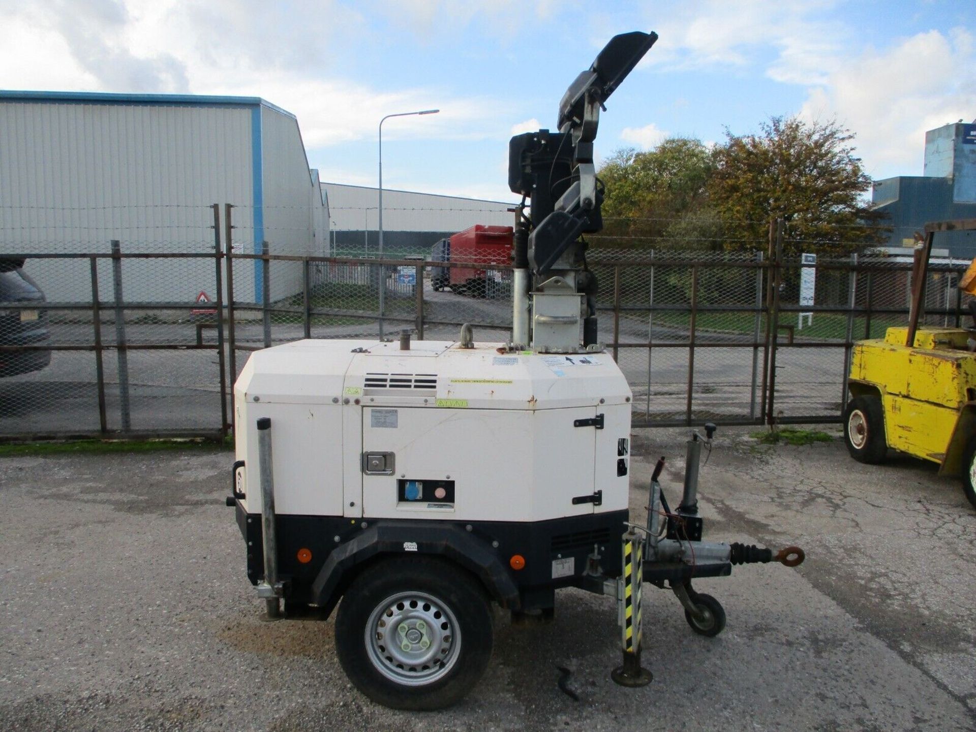 DIESEL GLOW: GENERAC VB9 LIGHTING TOWER, VINTAGE 2015