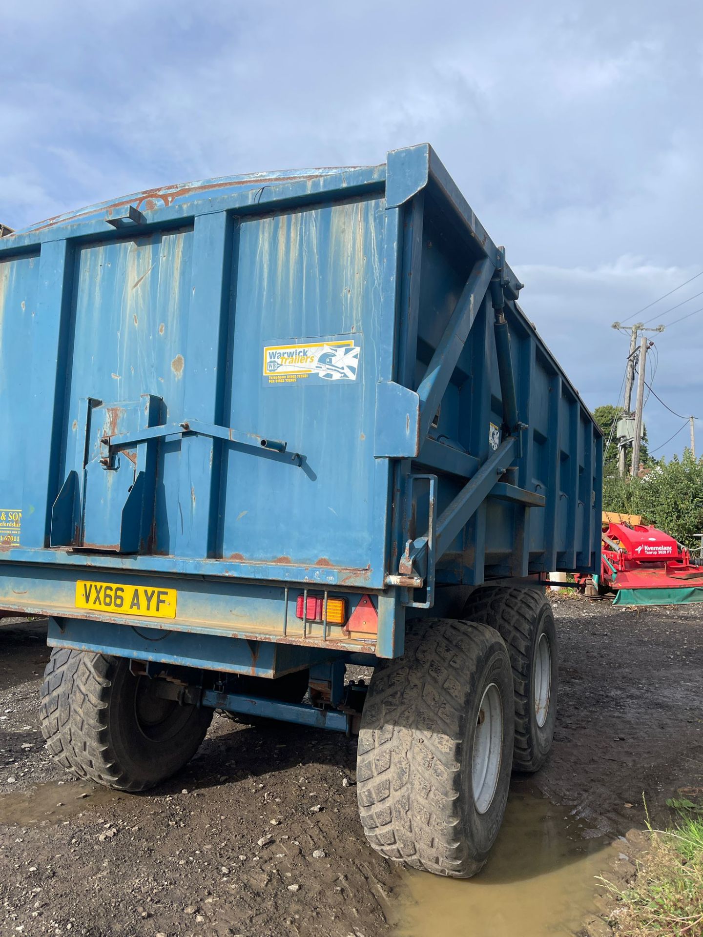 WARWICK 14 TON TWIN AXLE GRAIN TRAILER - Image 4 of 6