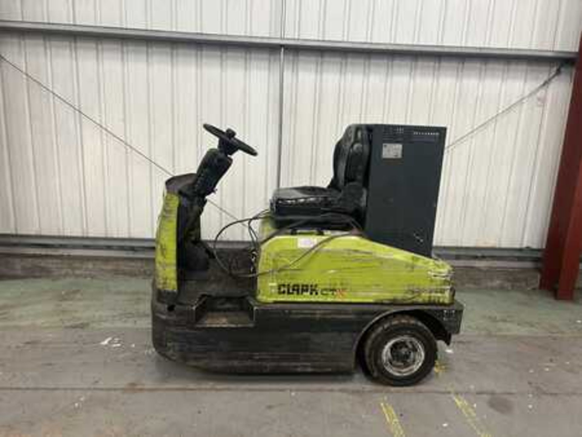 TOW TUGS CLARK CTX40