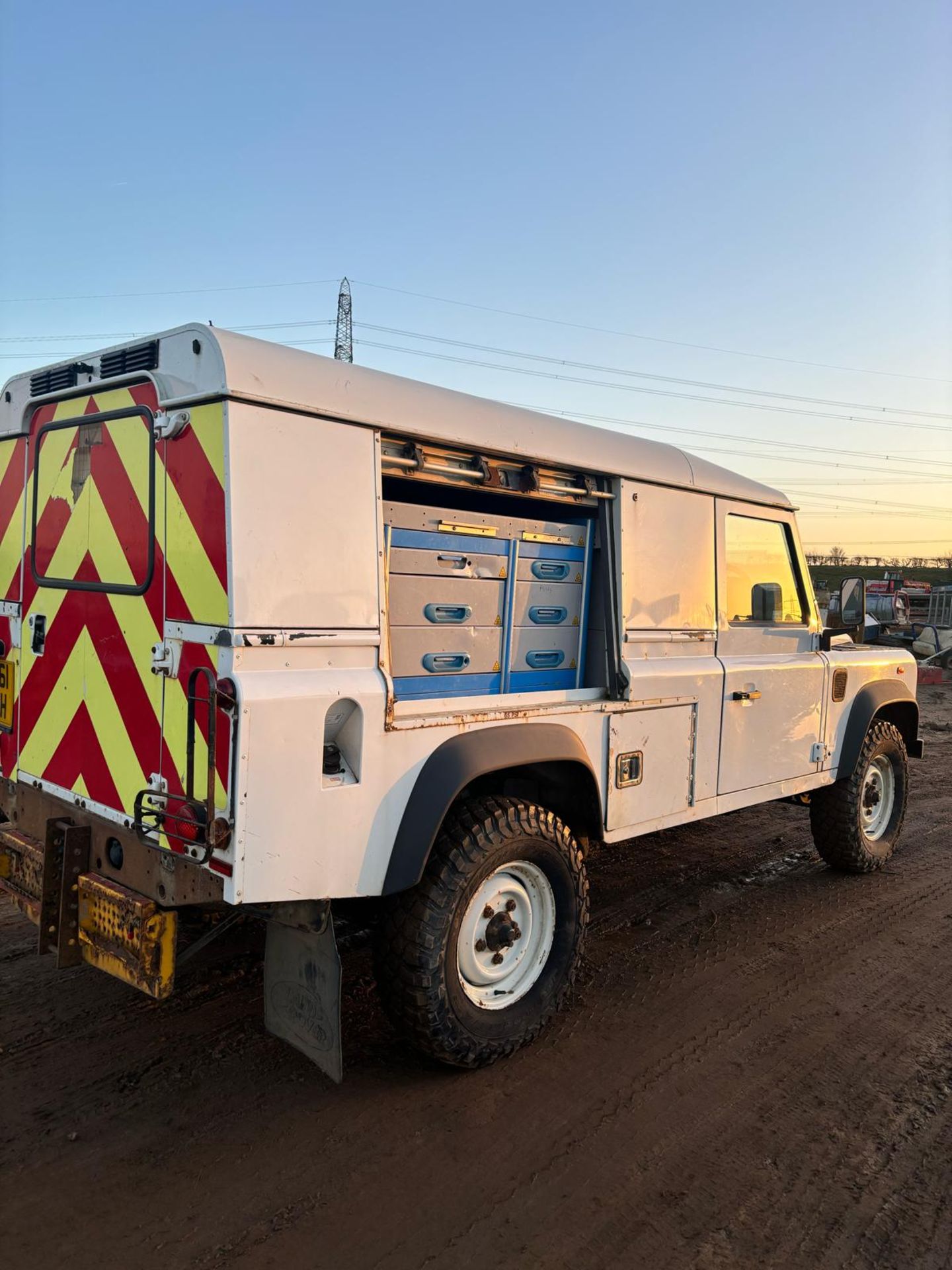 2012 LAND ROVER DEFENDER 110 VAN - Image 7 of 9