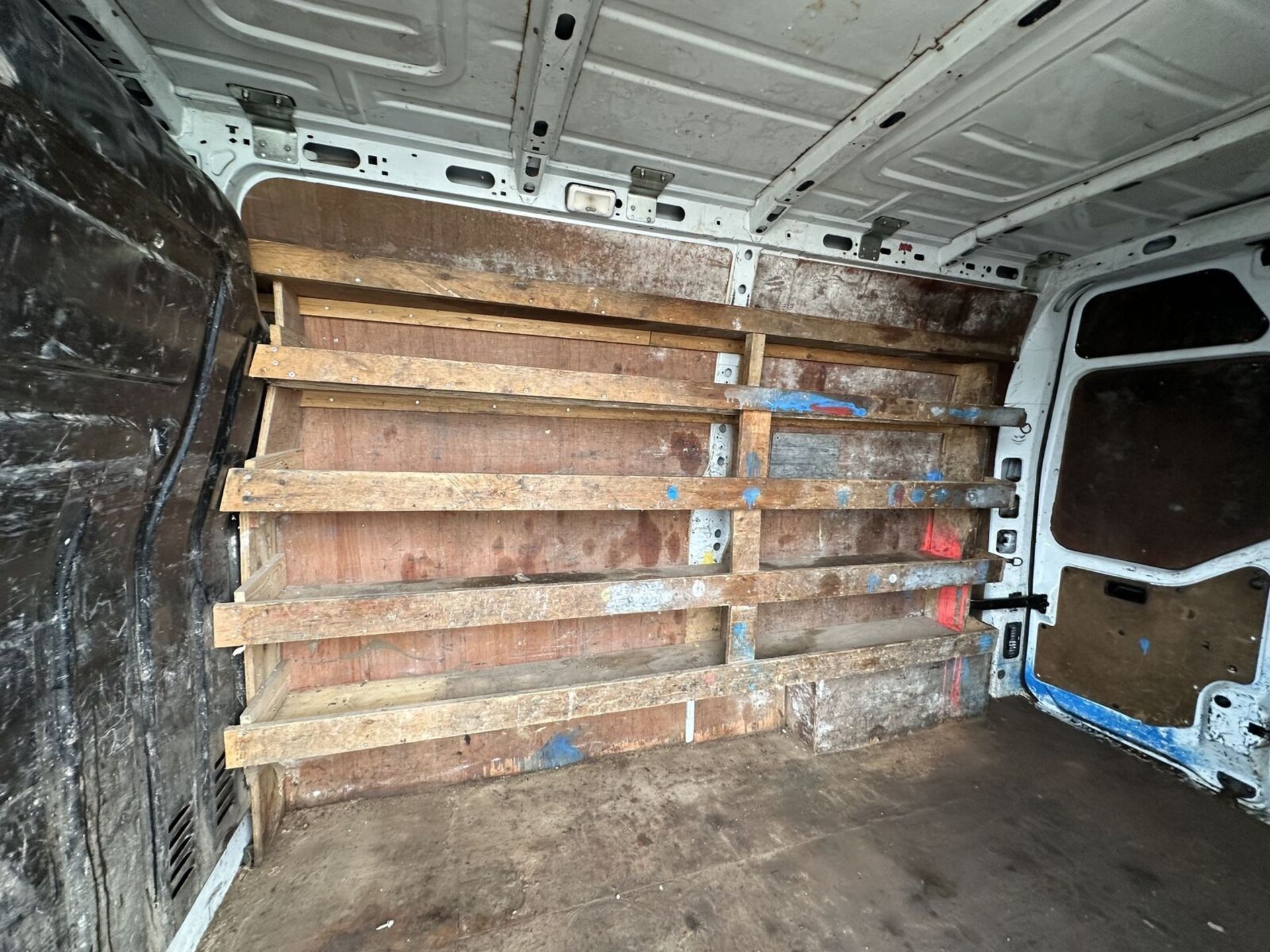 SPARES OR REPAIRS: 2014 VW CADDY MAXI - DSG WINDOW VAN, LOW MILES >>--NO VAT ON HAMMER--<< - Image 8 of 21