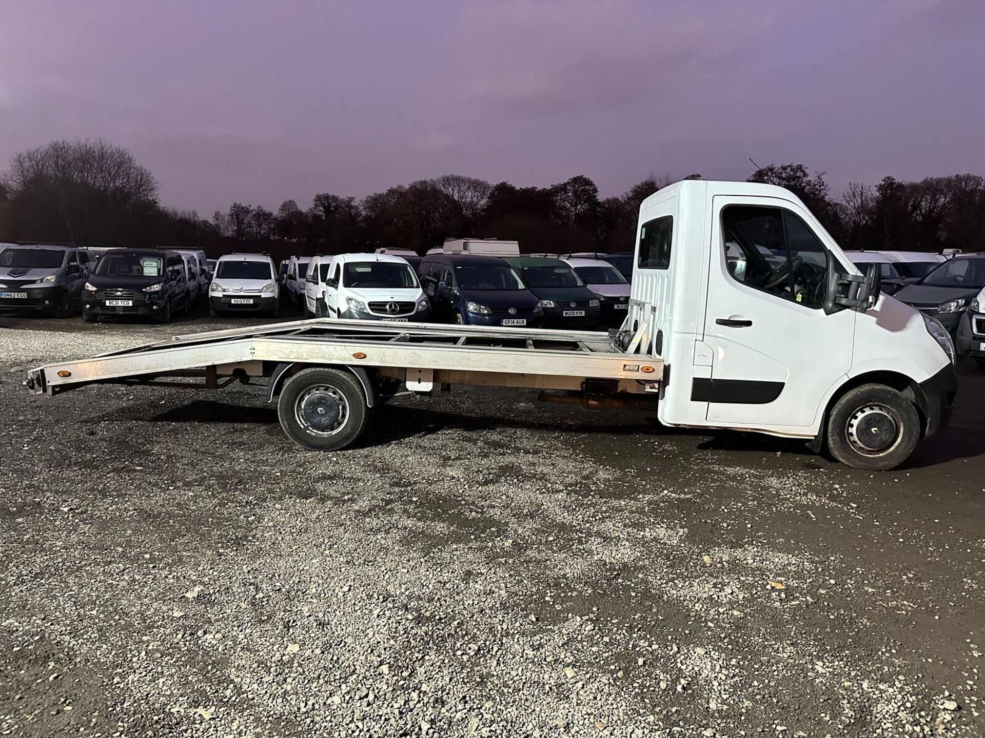 >>--NO VAT ON HAMMER--<< 2019 RENAULT MASTER RECOVERY TRUCK, AMS ALLOY BODY