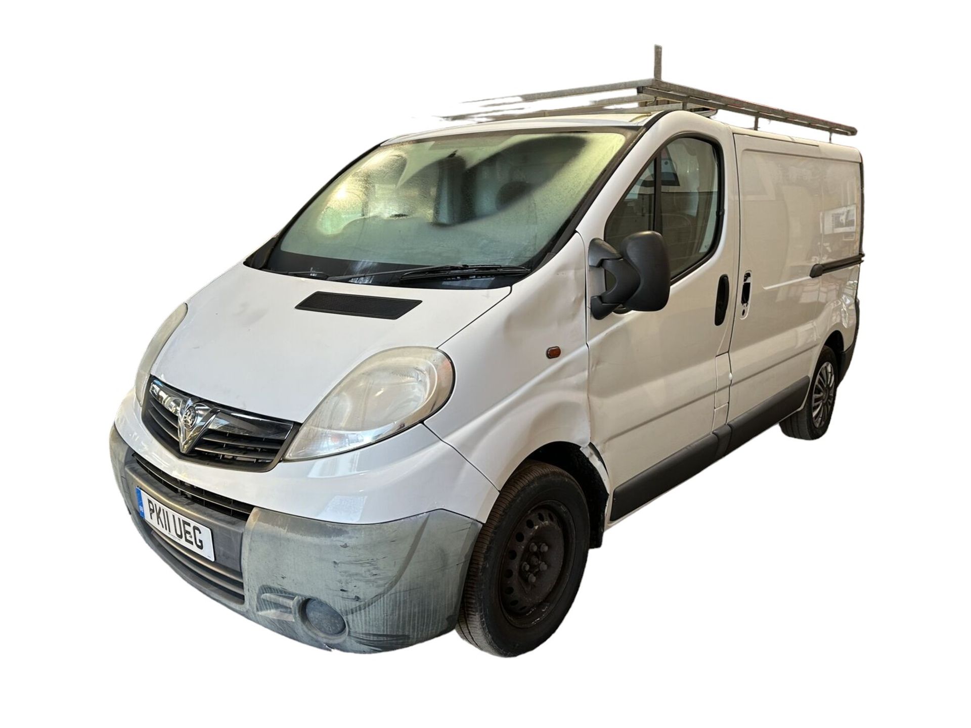 ADVENTURE AWAITS: VAUXHALL VIVARO DAY VAN - CAMPER >>--NO VAT ON HAMMER--<< - Image 2 of 18