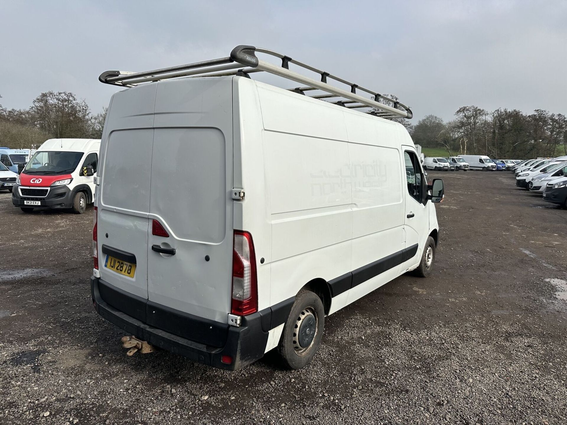 TRUSTY TRANSPORTER: 2015 VAUXHALL MOVANO - BUILT FOR BUSINESS - Image 13 of 20