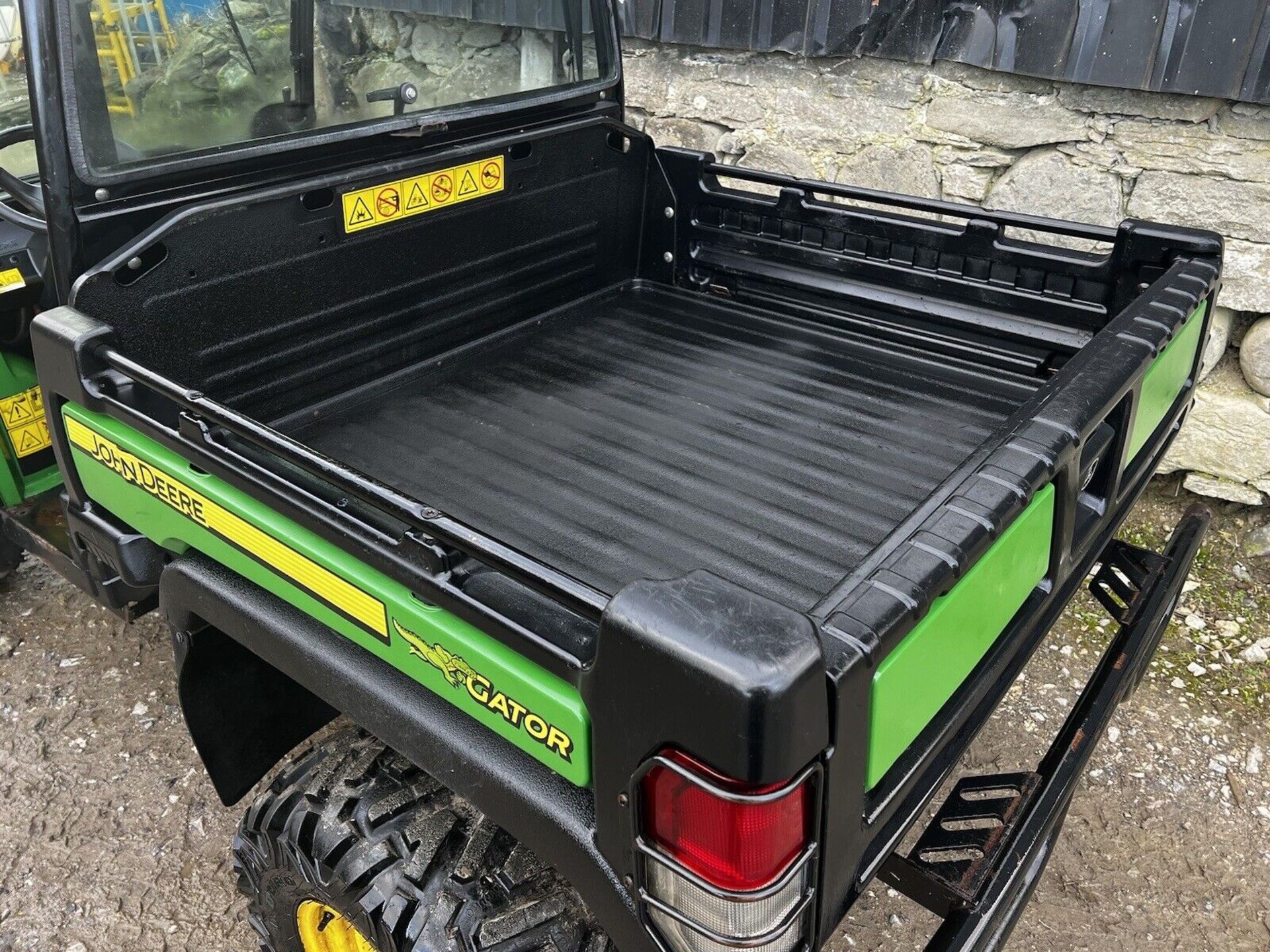 2014 JOHN DEERE 855D GATOR - Image 5 of 6