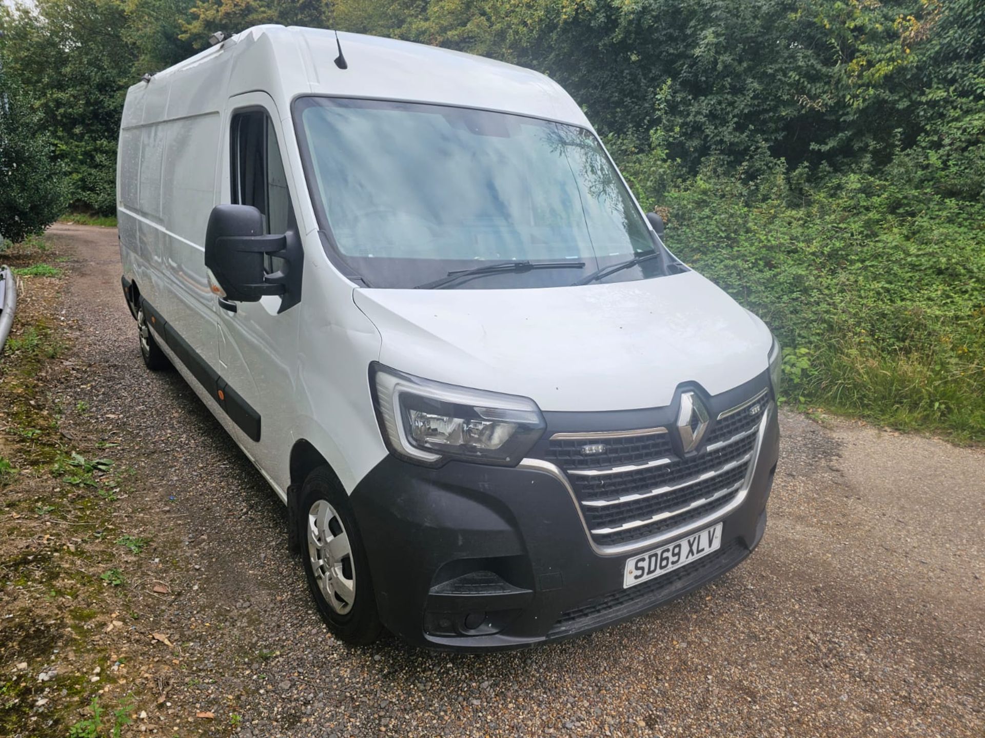 2019 RENAULT MASTER RUNS AND DRIVES PERFECTLY - Image 2 of 5