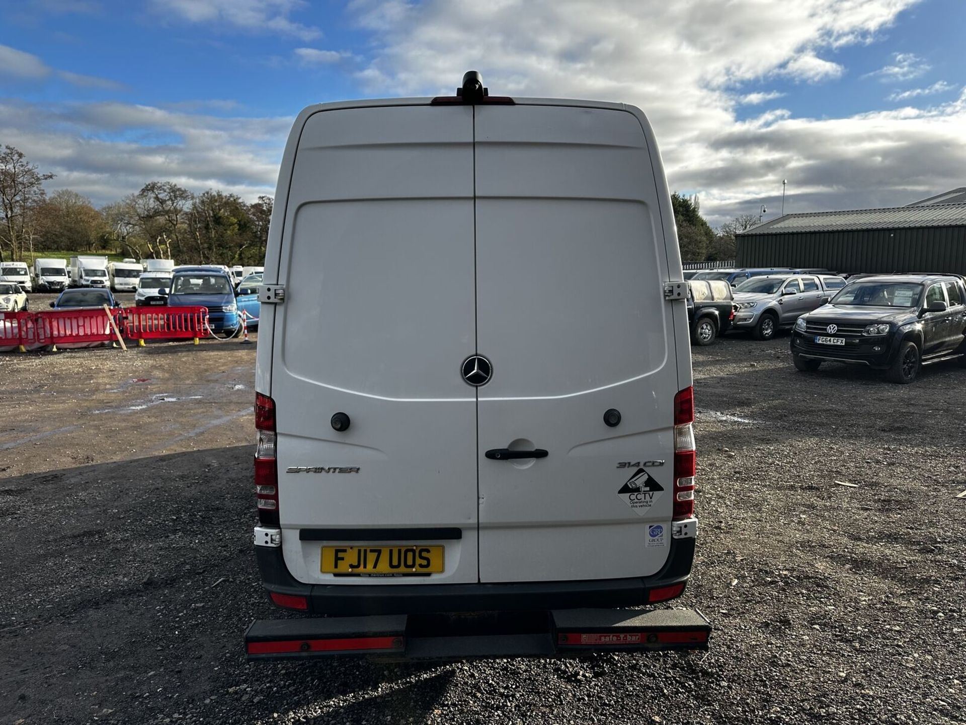 FROSTY BARGAIN: 2017 MERCEDES SPRINTER FRIDGE VAN, ULEZ APPROVED - Image 4 of 17