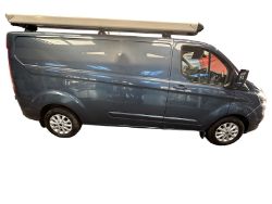 READY FOR DUTY: BLUE PANEL VAN, MINT CONDITION, LOW MILEAGE >>--NO VAT ON HAMMER--<<