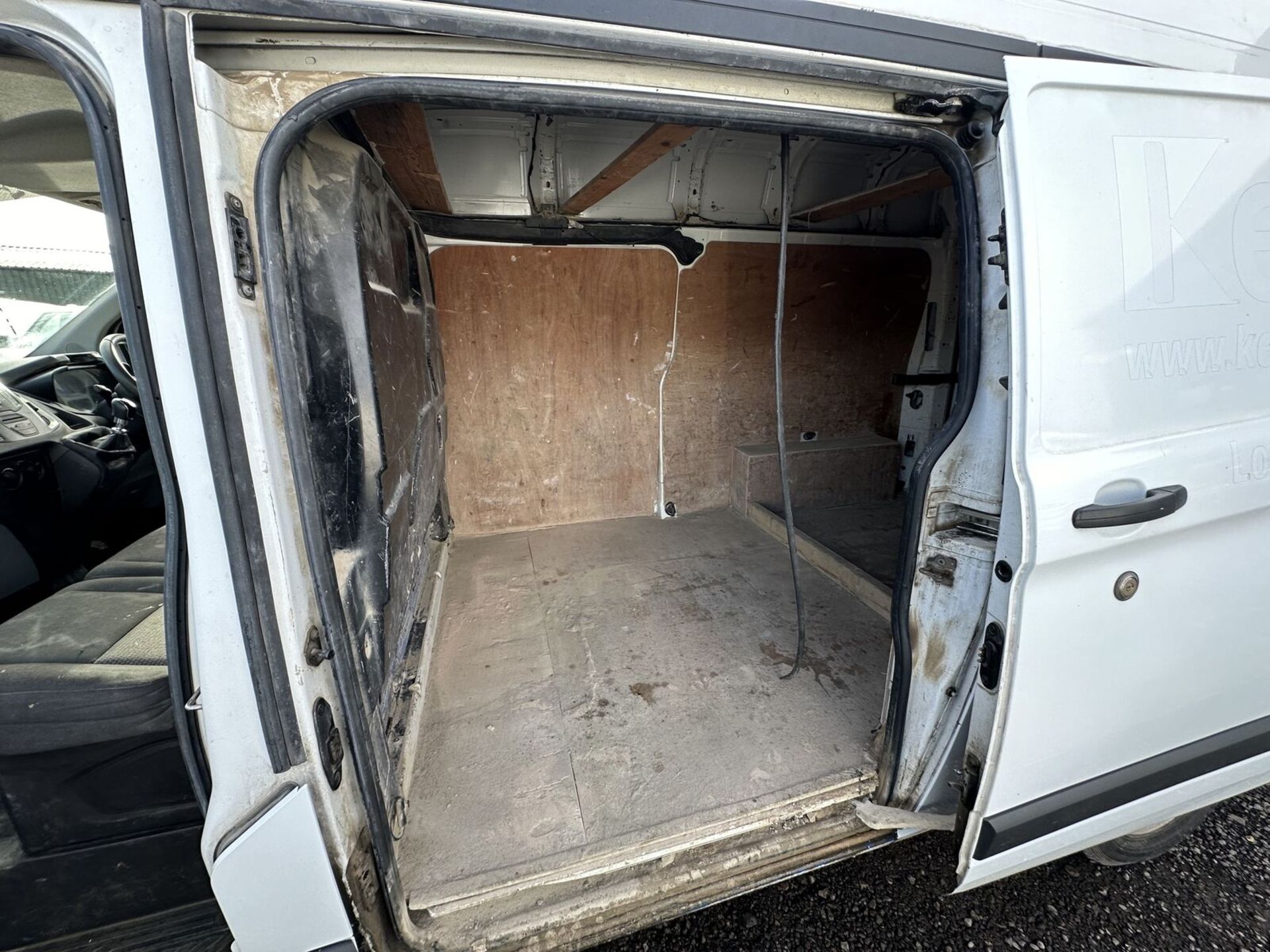 TRUSTY TRAVELER: '67 FORD TRANSIT CUSTOM 340 L2 TDCI - Image 13 of 15