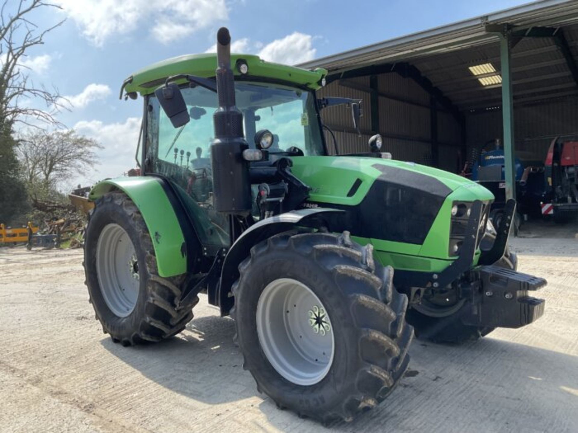 DEUTZ-FAHR 5110 G 1288 HOURS.