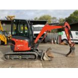 KUBOTA U27-4. RUBBER TRACKS. PIPED. FRONT BLADE. 3 BUCKETS. QUICK HITCH. 2 SPEED TRACKING.