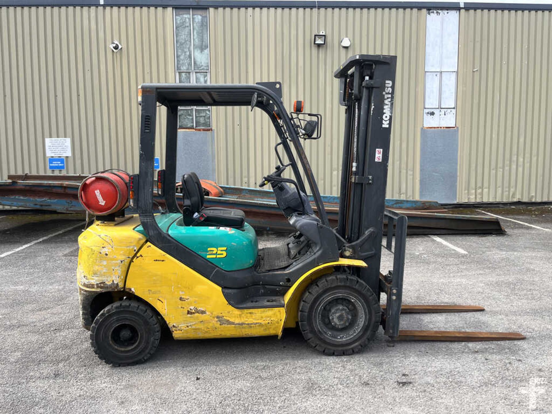 2009 LPG FORKLIFTS KOMATSU FG25HT-16R - Image 2 of 5