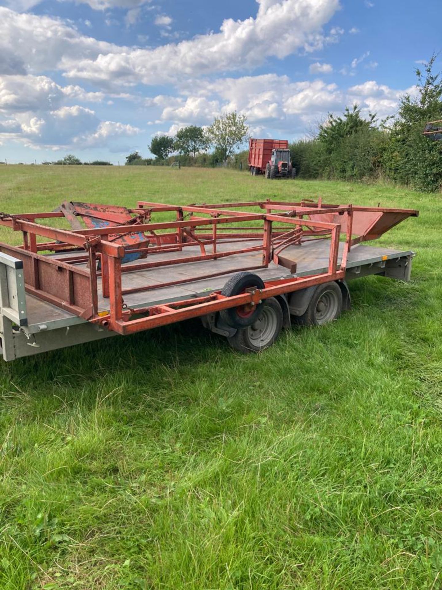 FLAT 8 BALE SLEDGE