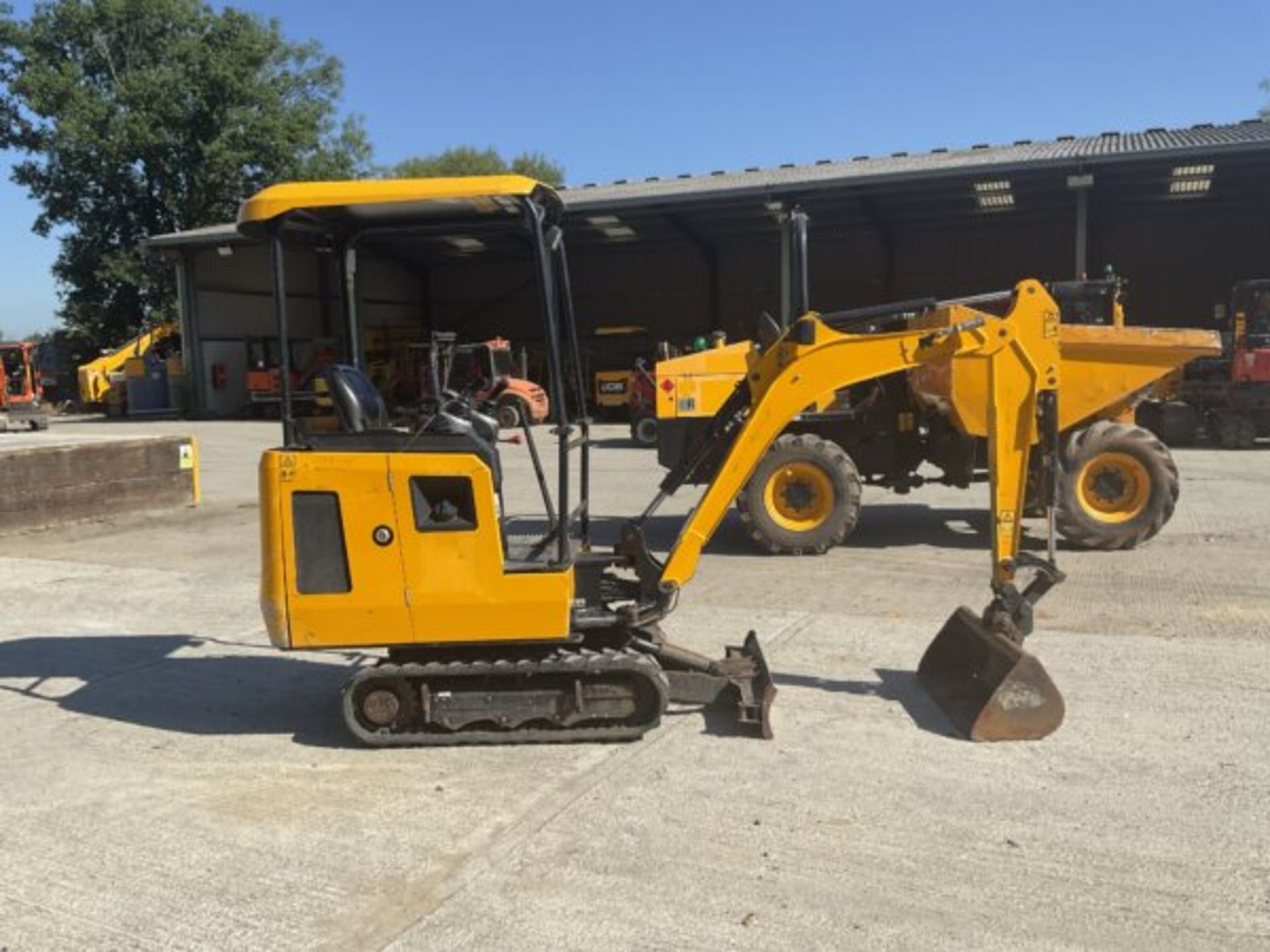 2019 JCB 15C-1 - Image 4 of 8