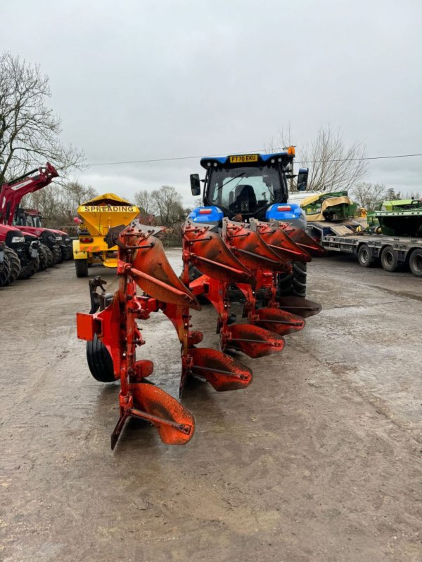 KUHN MM121, 5 FURROW PLOUGH - Image 8 of 9