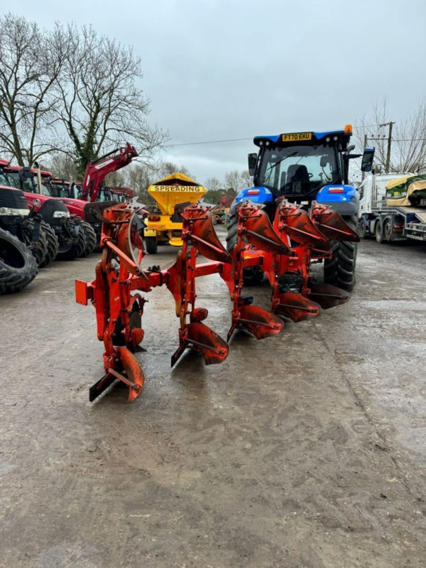 KUHN MM121, 5 FURROW PLOUGH - Image 2 of 9